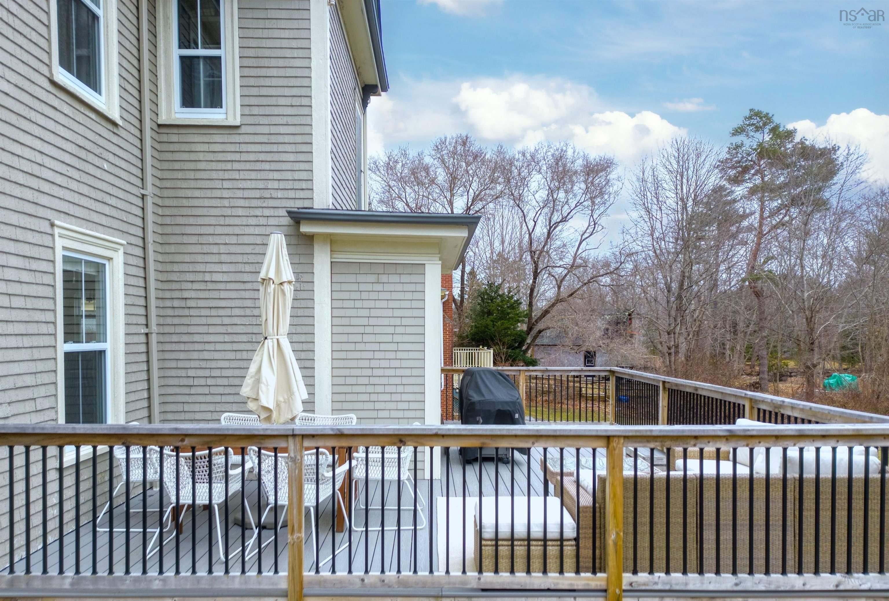 $798,000.00: 394 Main Street, Mahone Bay