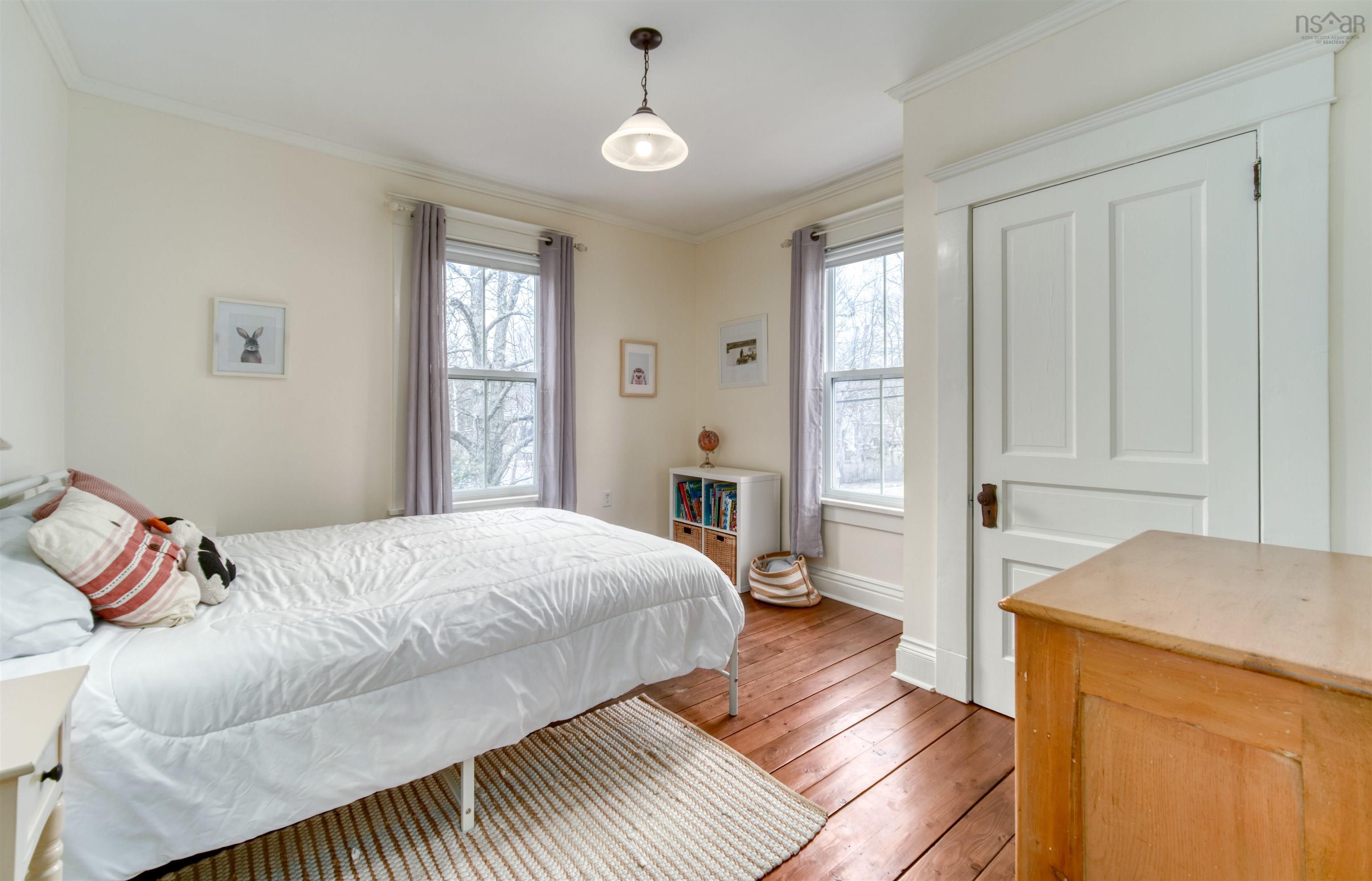 $798,000.00: 394 Main Street, Mahone Bay