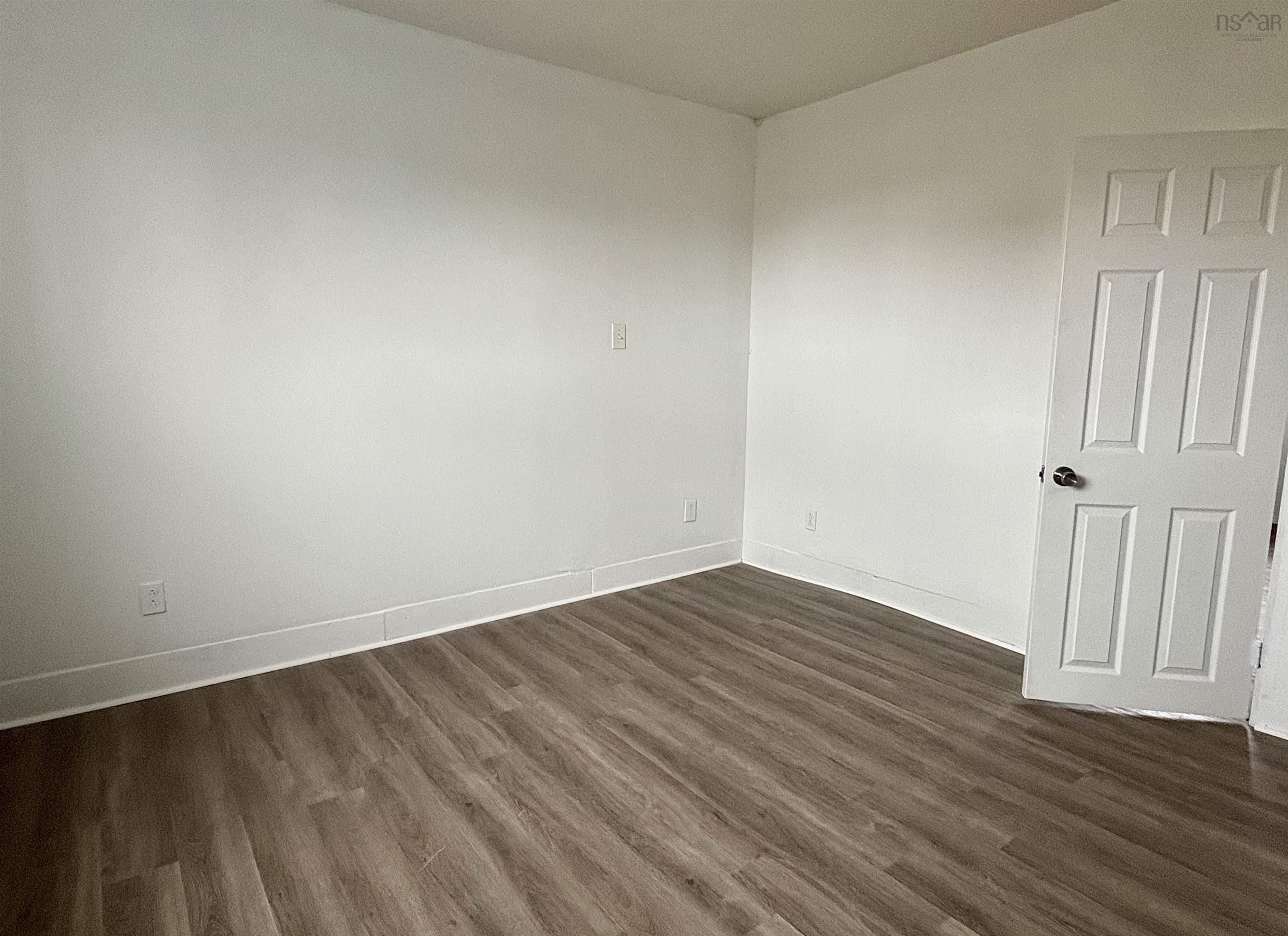 $185,000.00: 818 Donkin Highway, Donkin