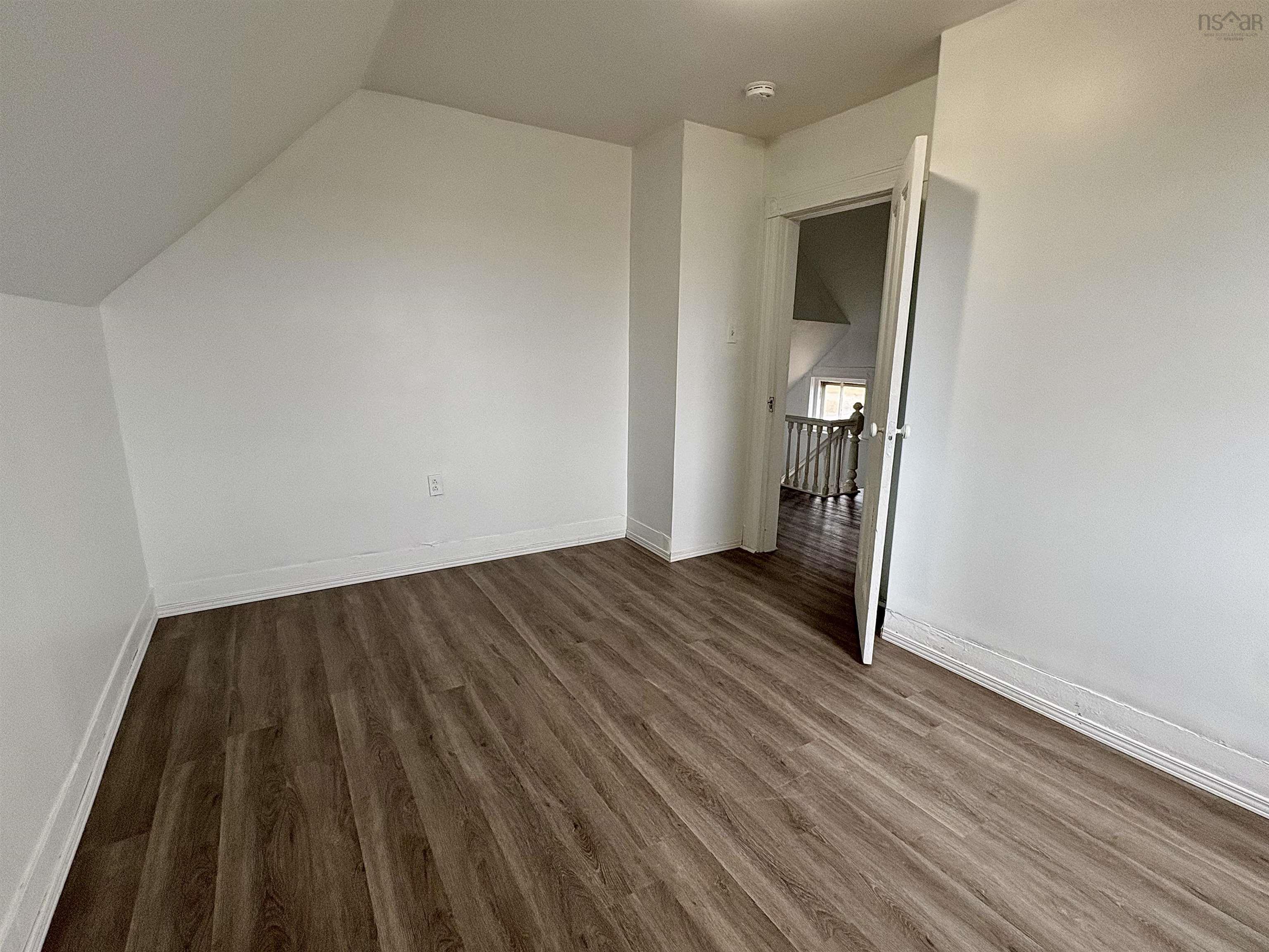 $185,000.00: 818 Donkin Highway, Donkin