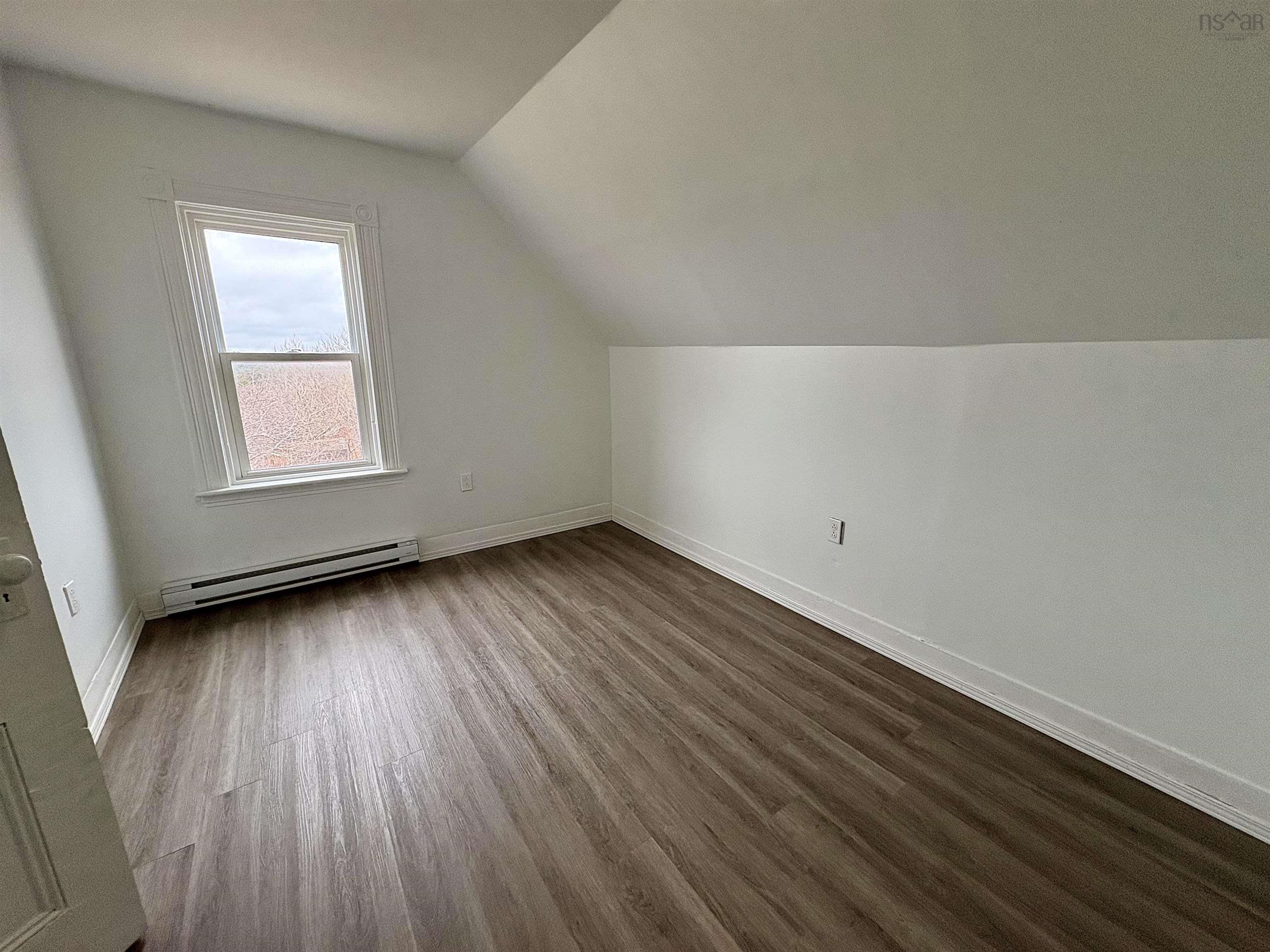 $185,000.00: 818 Donkin Highway, Donkin