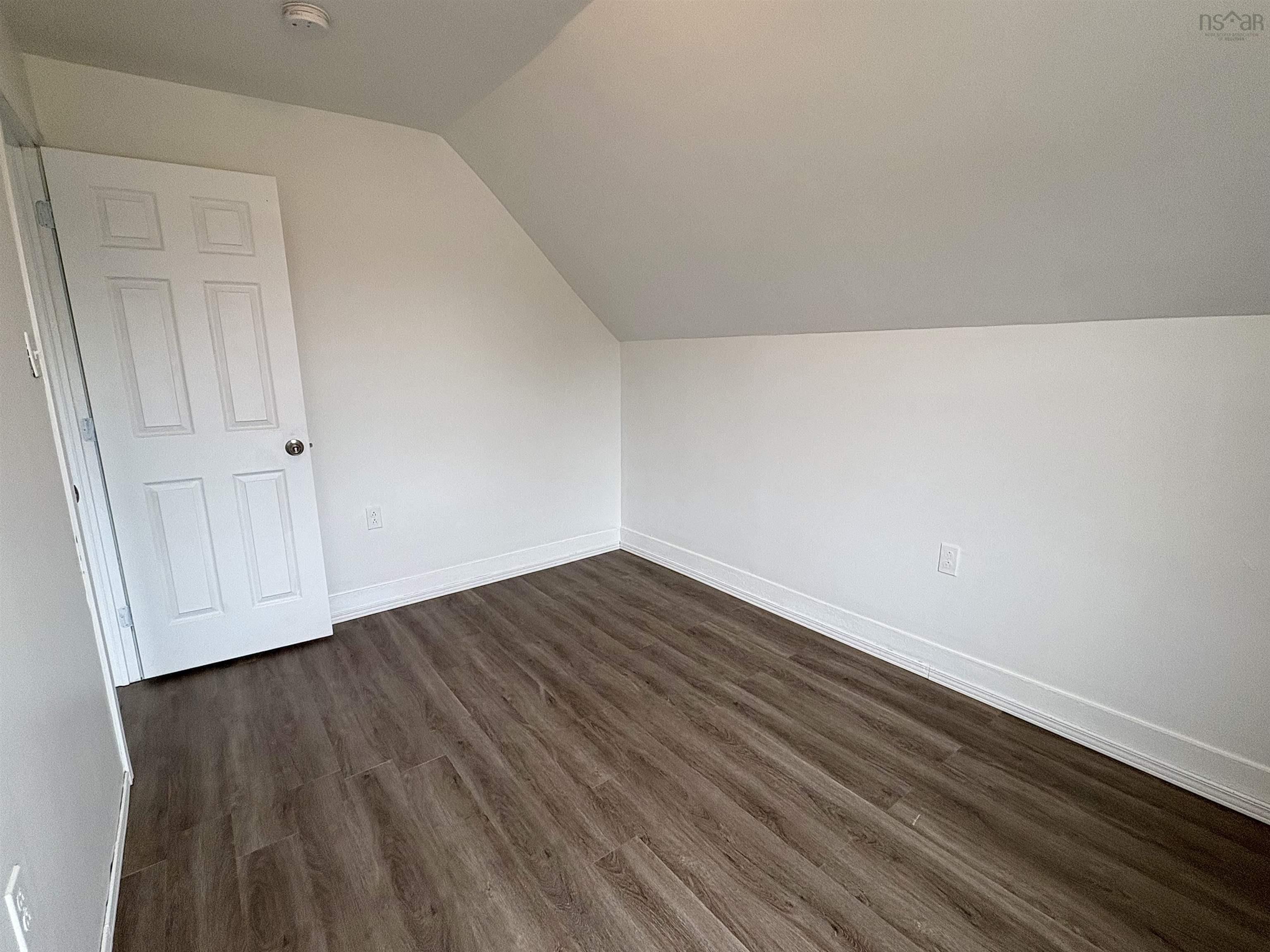 $185,000.00: 818 Donkin Highway, Donkin