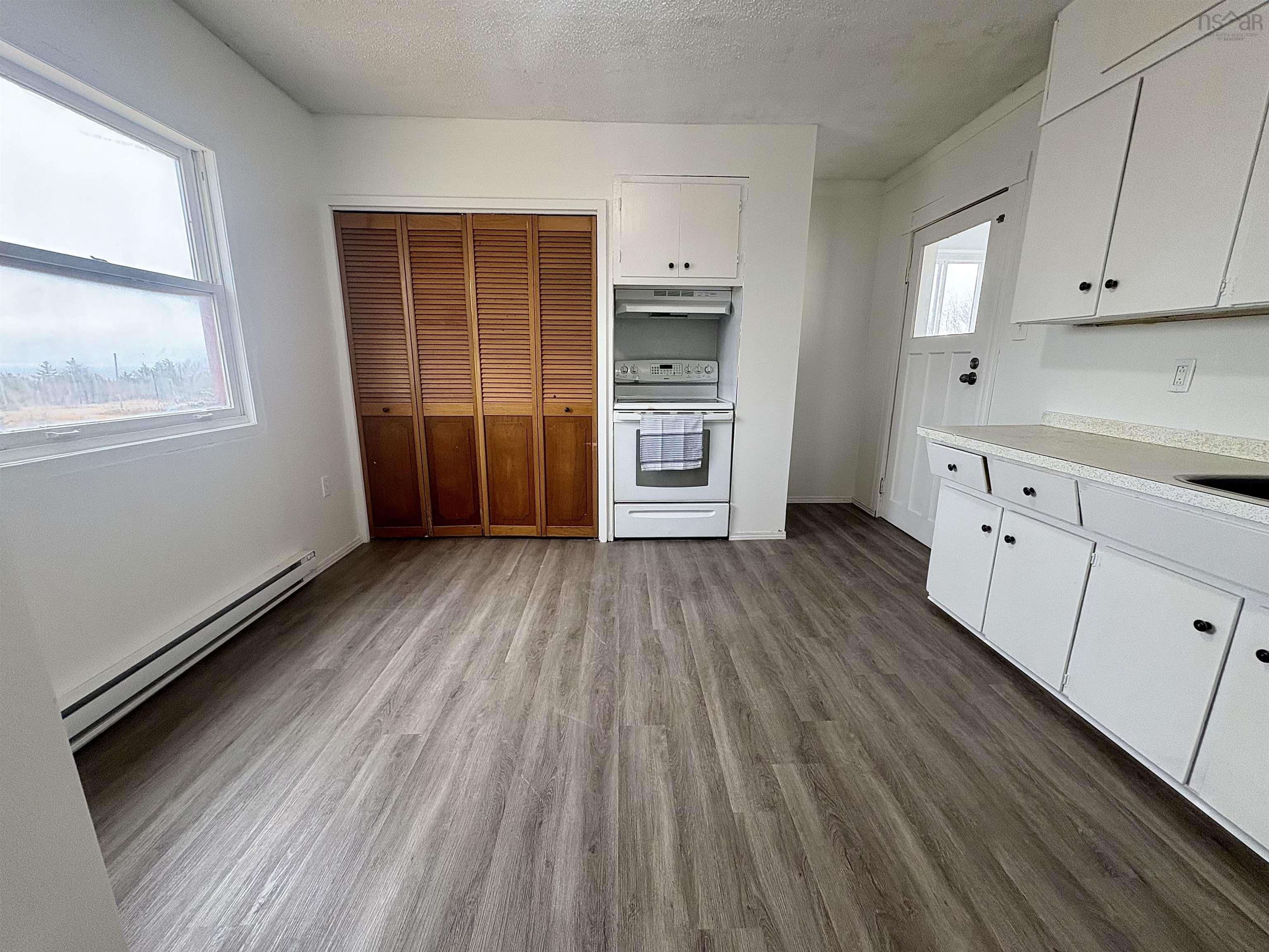 $185,000.00: 818 Donkin Highway, Donkin