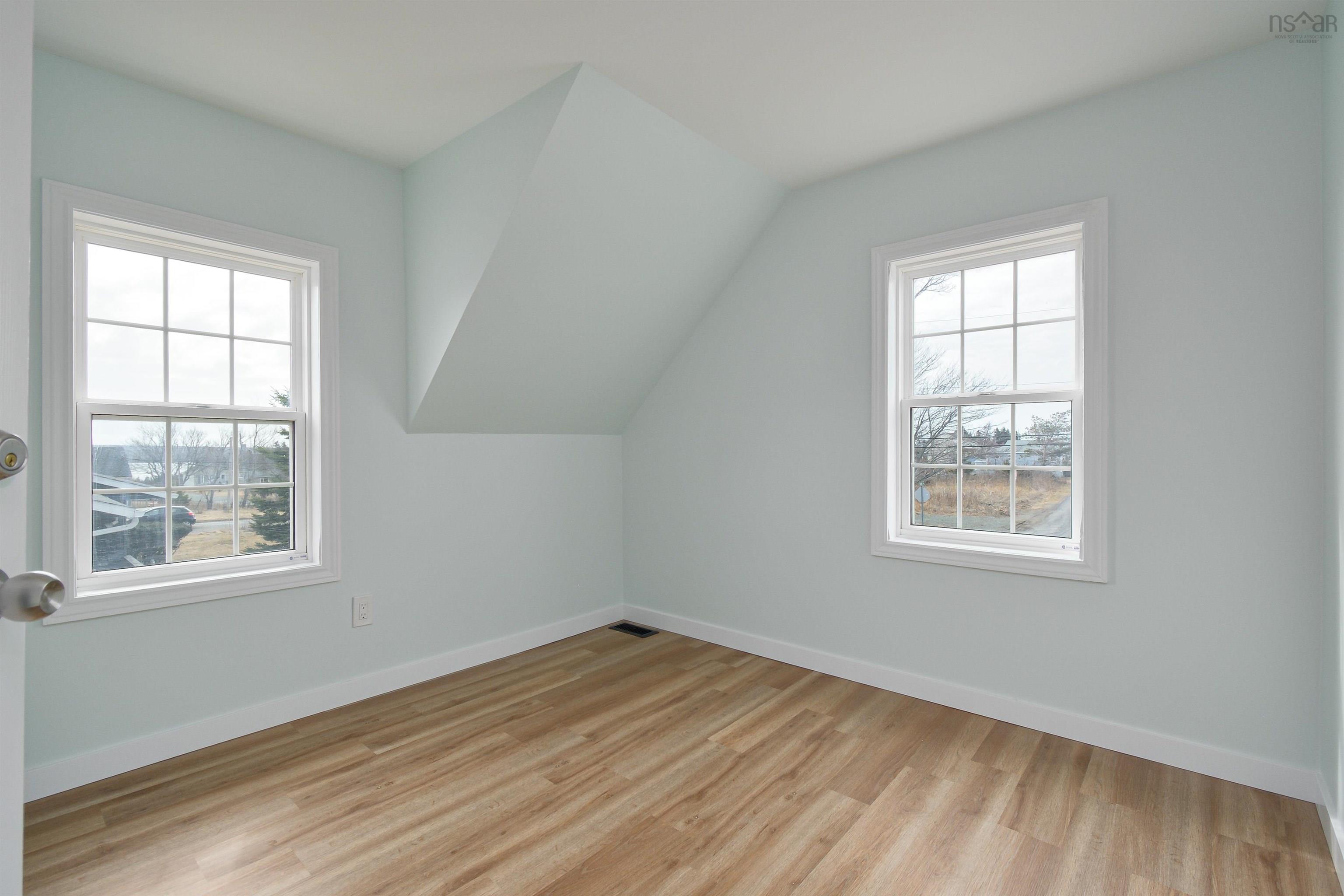 $215,000.00: 83 BORDEN Street, Glace Bay