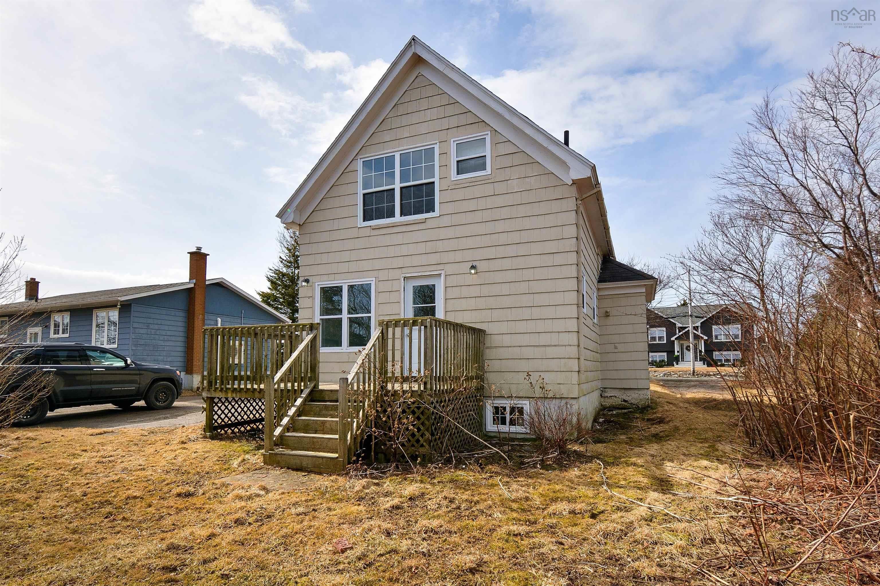 $215,000.00: 83 BORDEN Street, Glace Bay