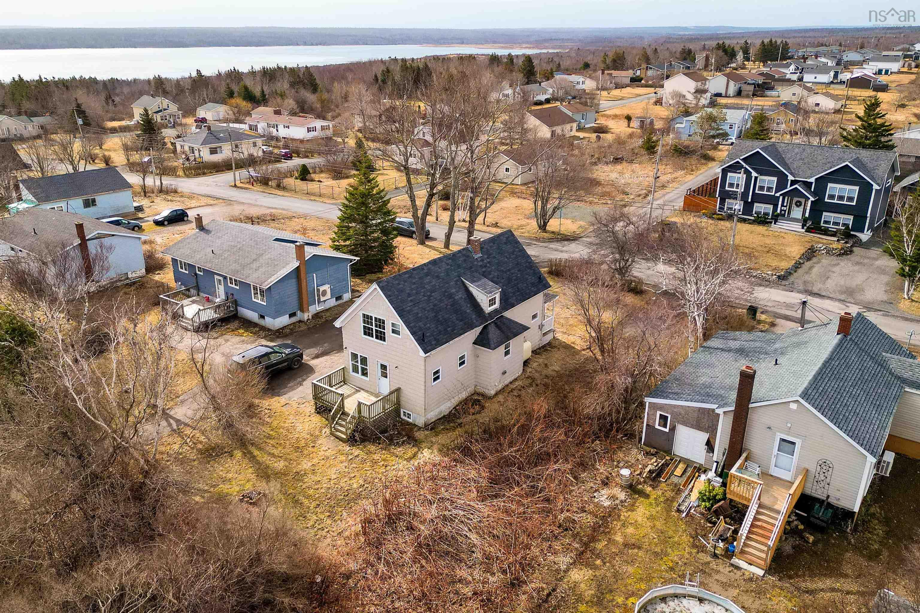 $215,000.00: 83 BORDEN Street, Glace Bay