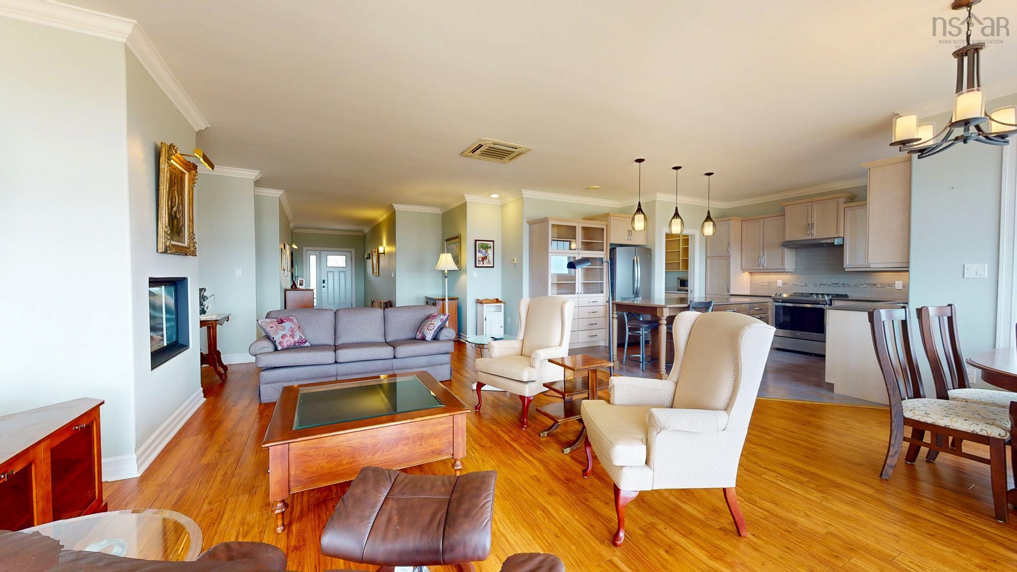 $689,900.00: 6 Finch Court, Canaan