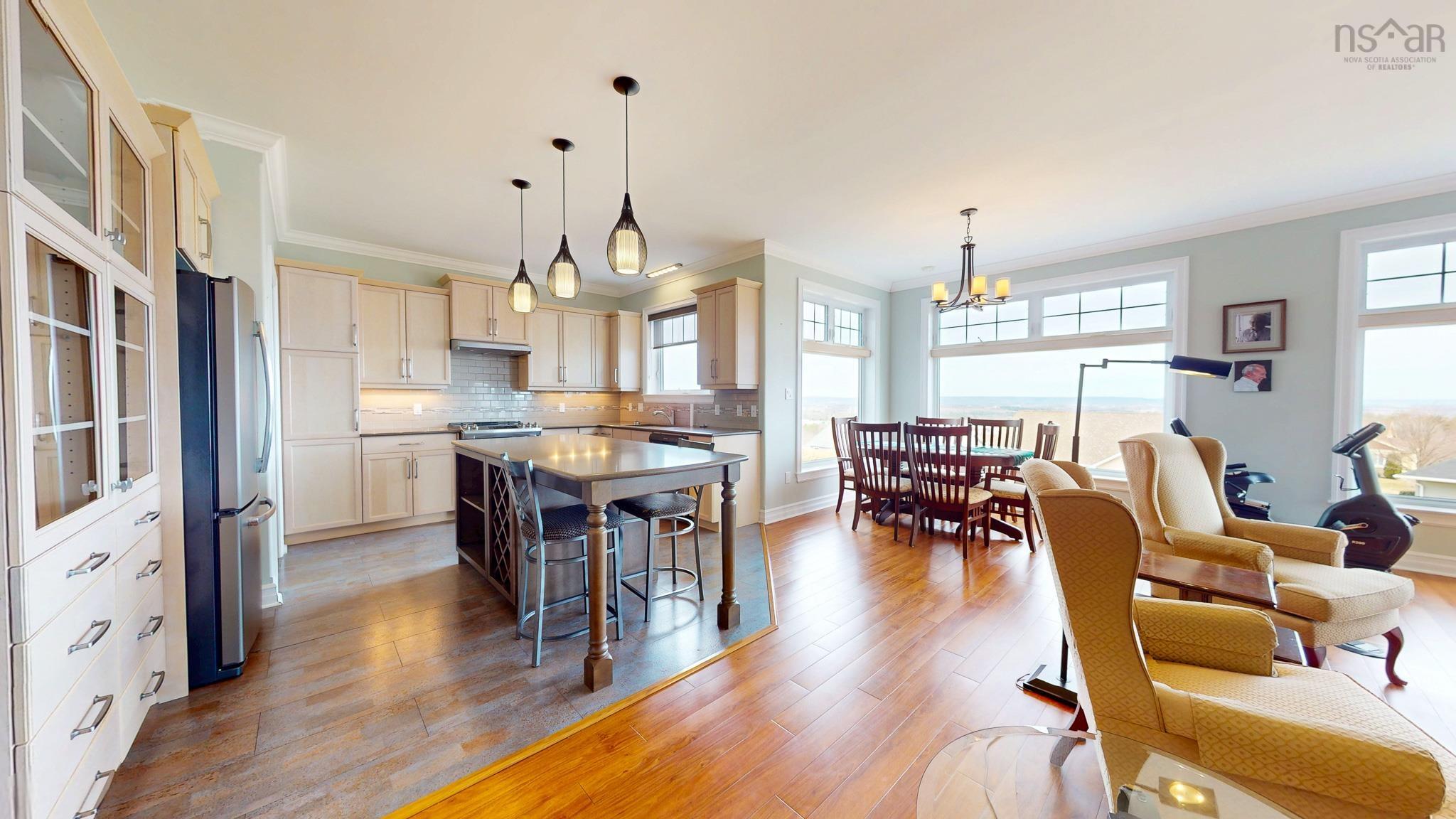 $689,900.00: 6 Finch Court, Canaan