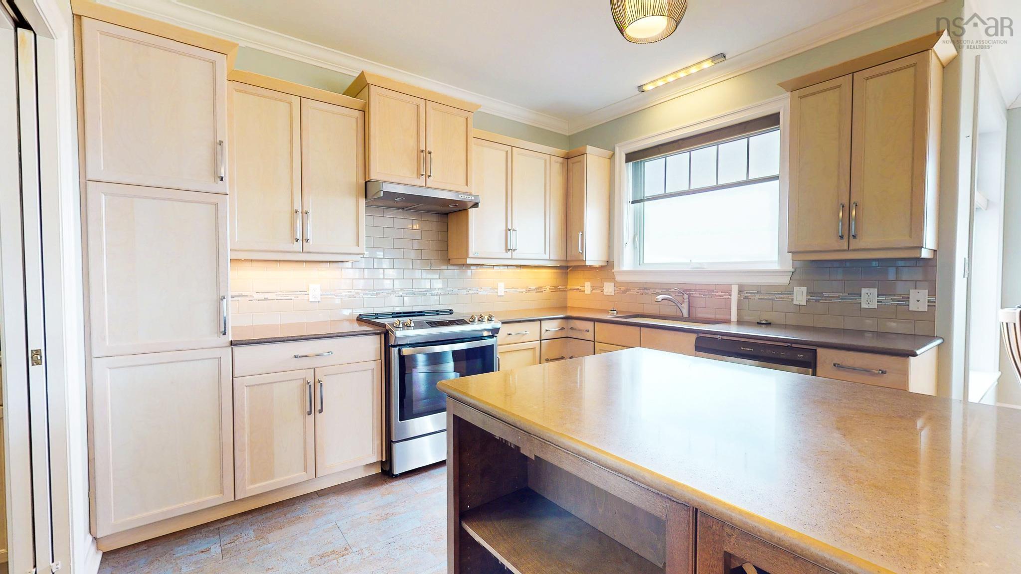 $689,900.00: 6 Finch Court, Canaan
