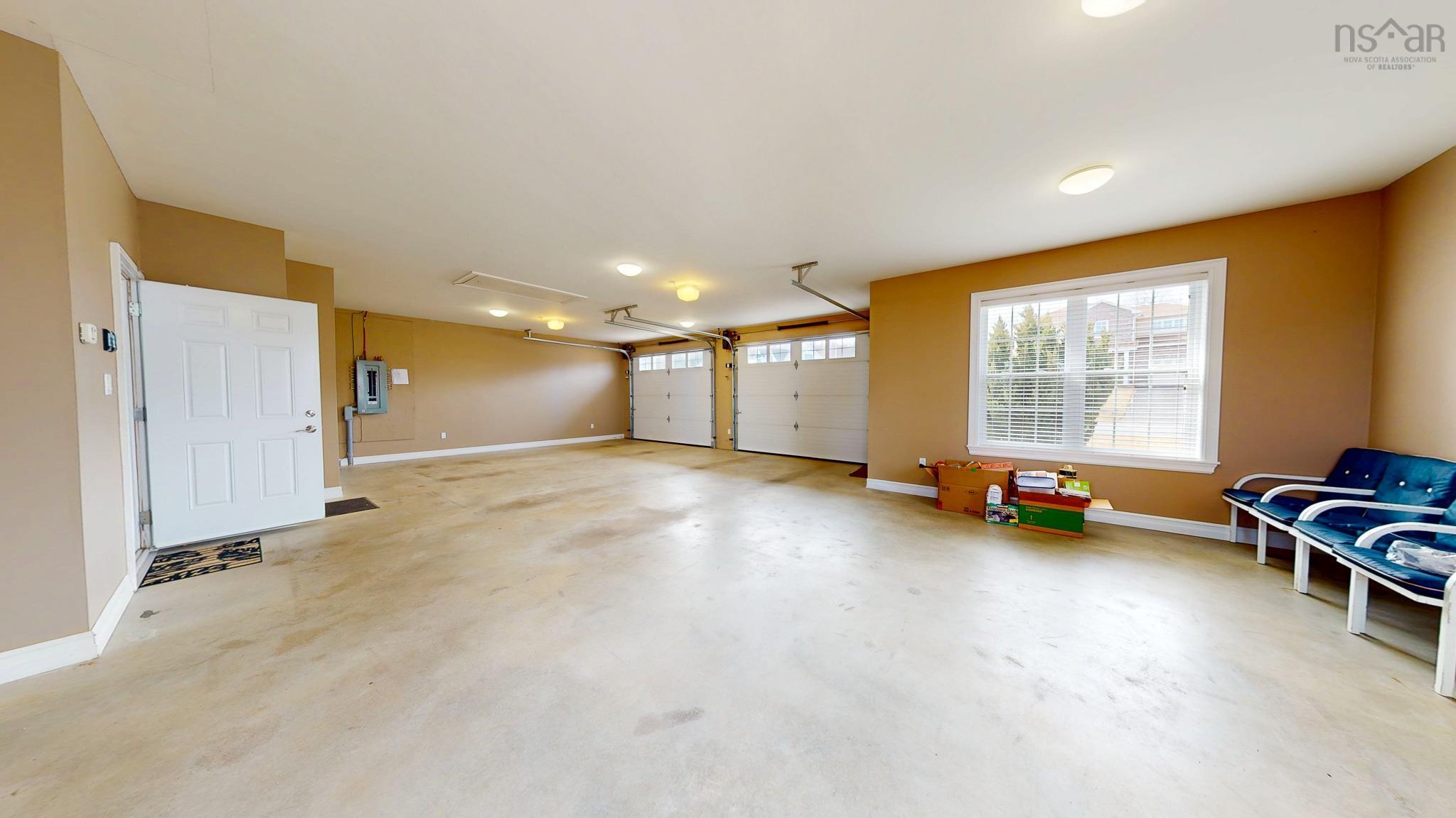 $689,900.00: 6 Finch Court, Canaan
