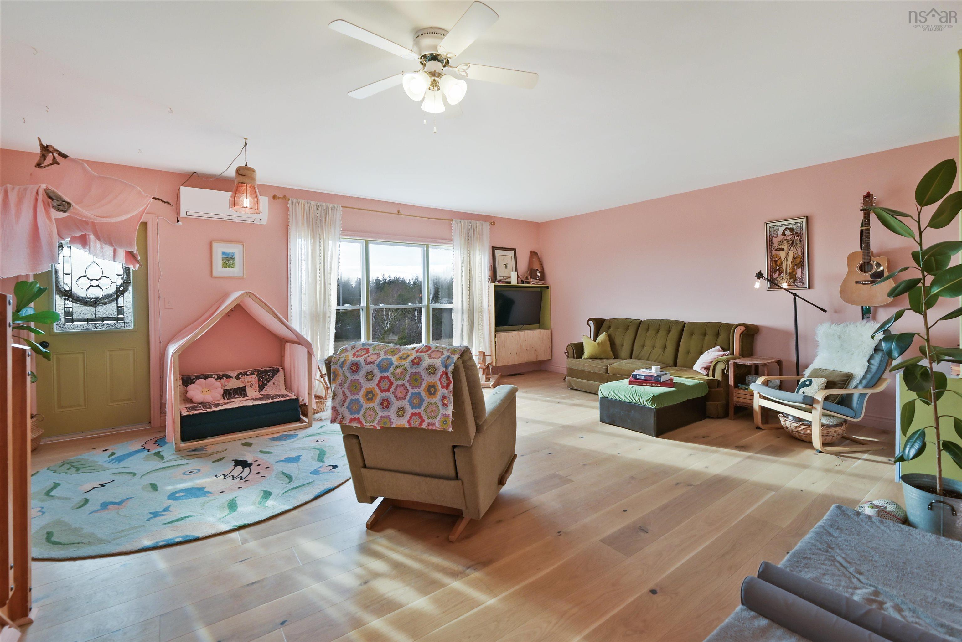 $289,000.00: 14272 Cabot Trail, Chéticamp