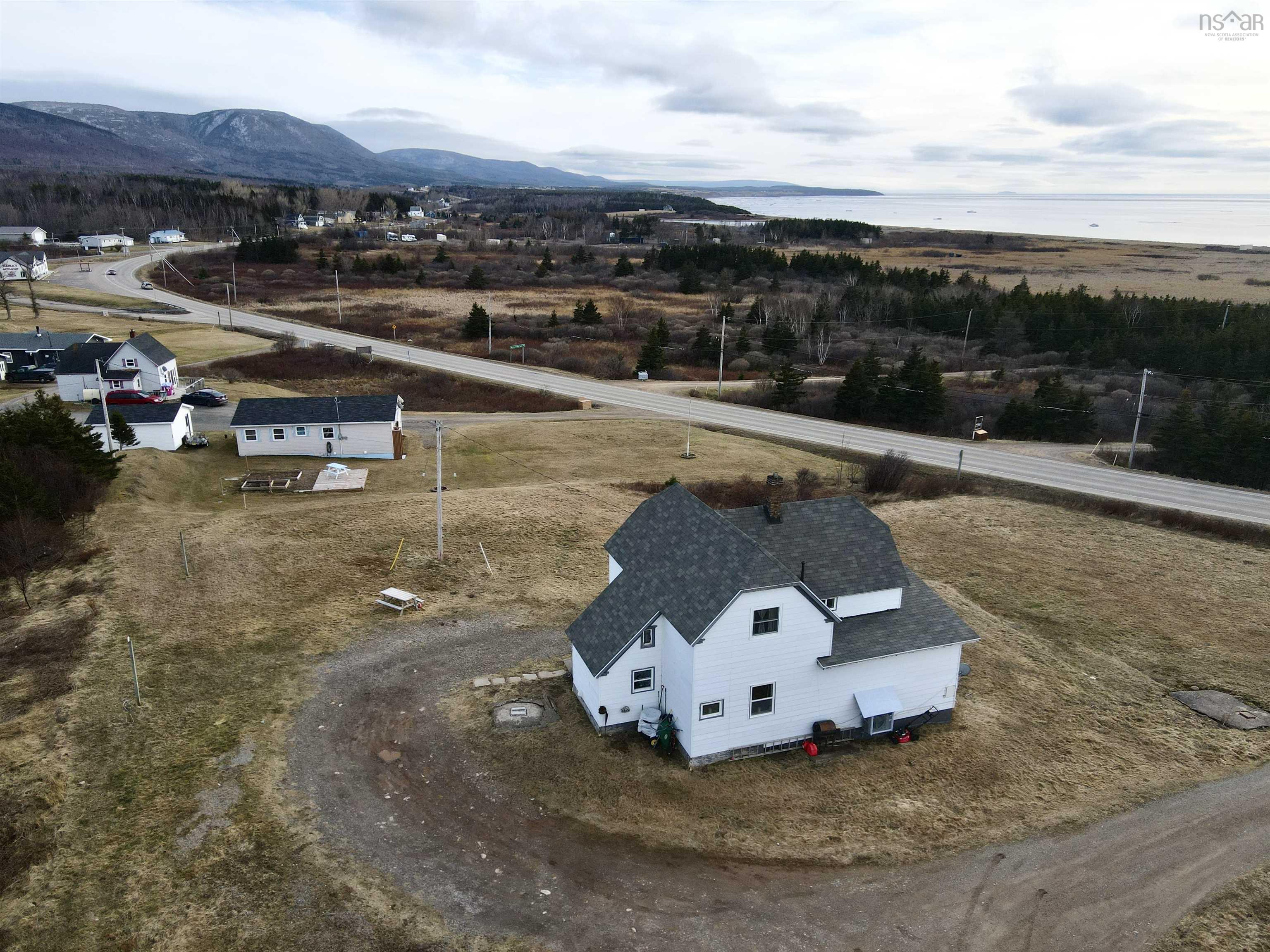 $289,000.00: 14272 Cabot Trail, Chéticamp
