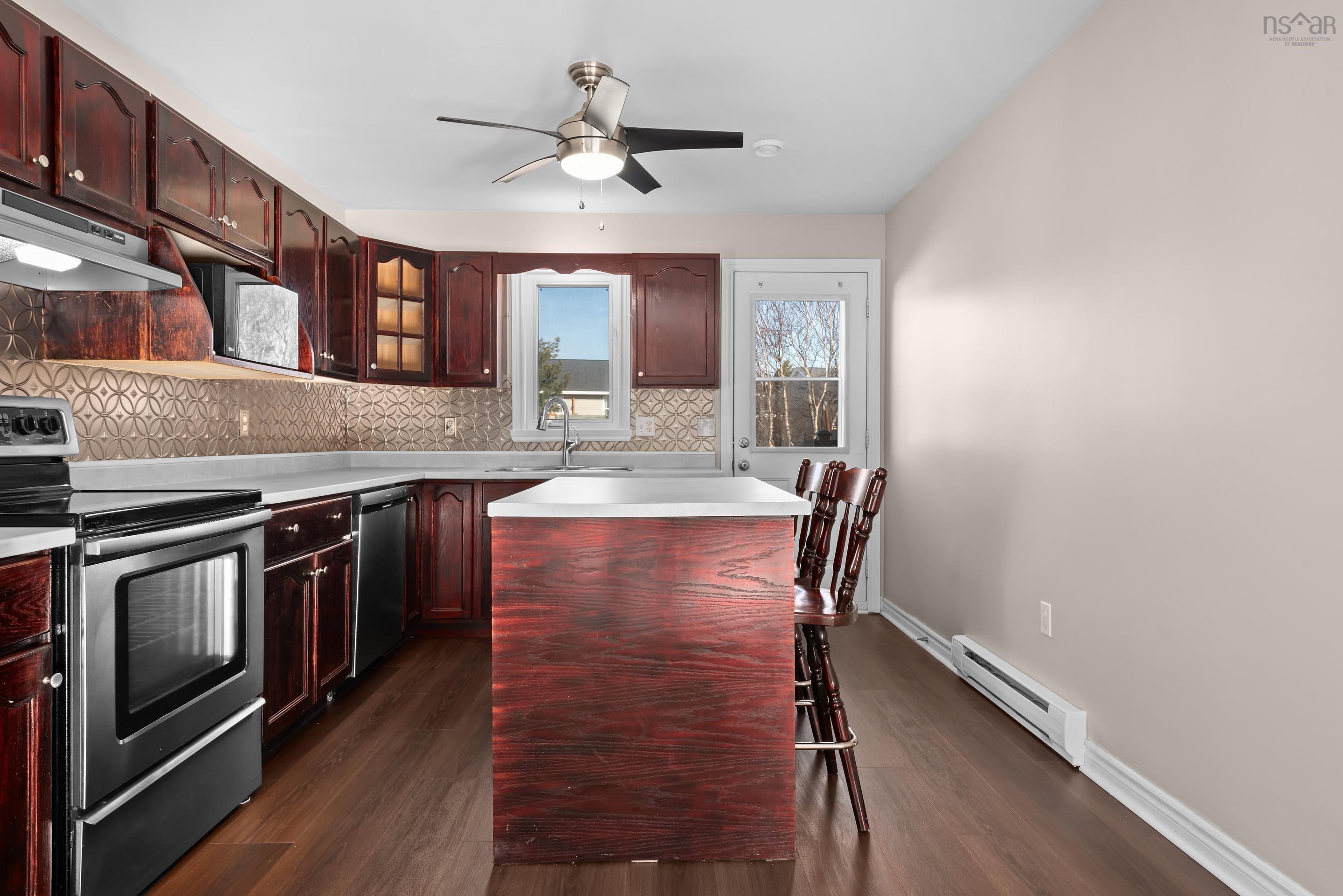 $399,900.00: 18 Peter Court, Eastern Passage