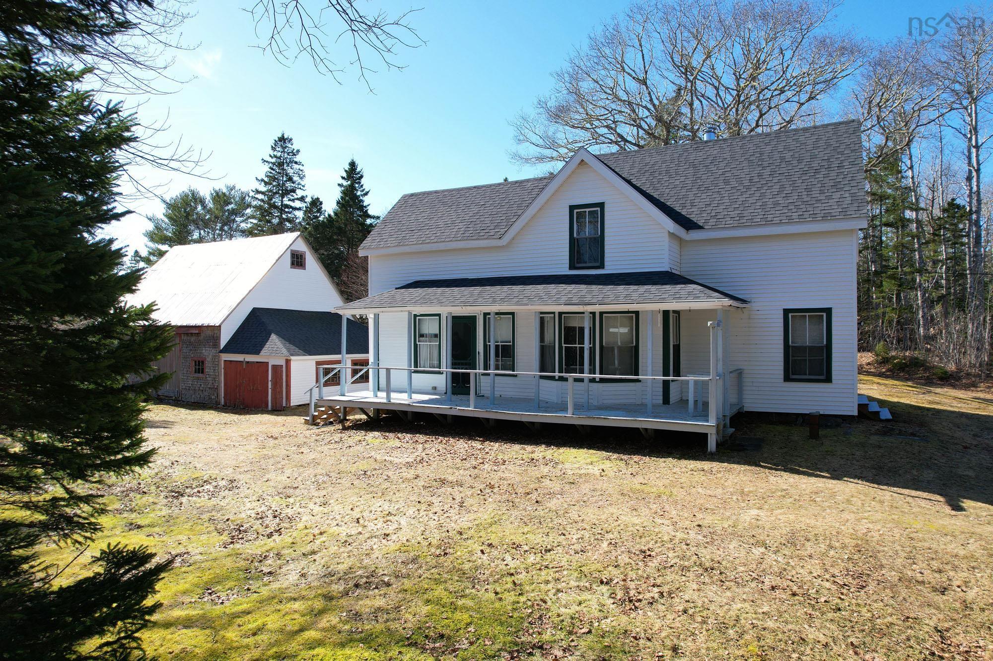 $325,000.00: 7719 Highway 8, Graywood