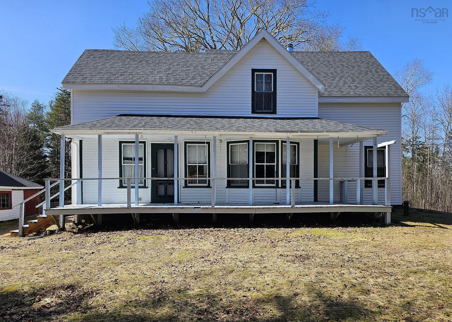 $325,000.00: 7719 Highway 8, Graywood