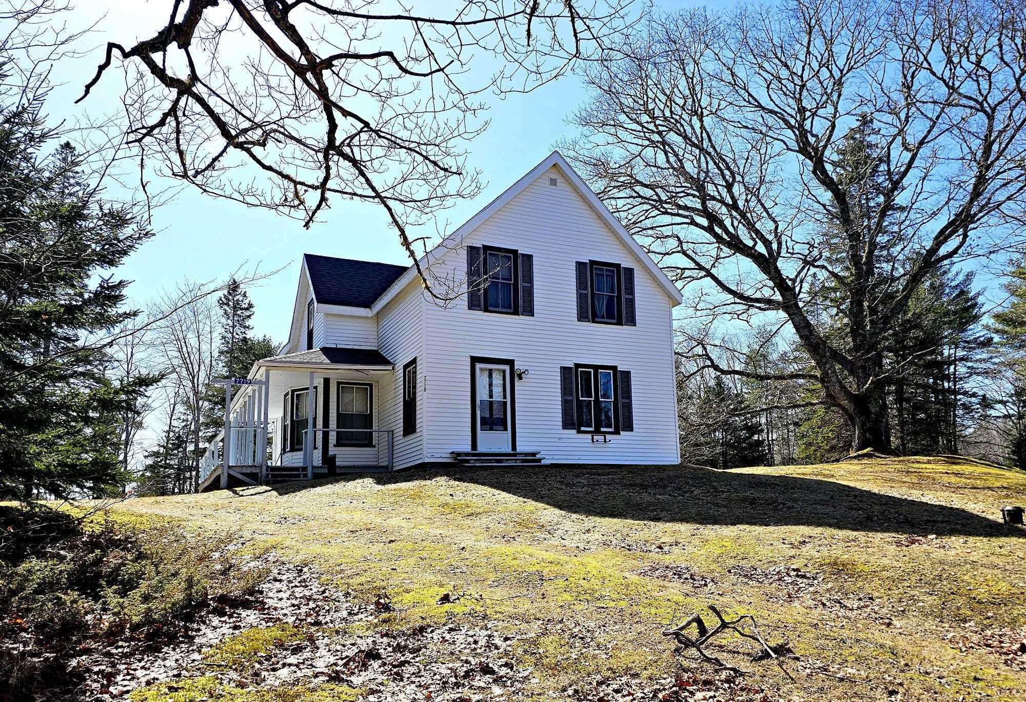 $325,000.00: 7719 Highway 8, Graywood