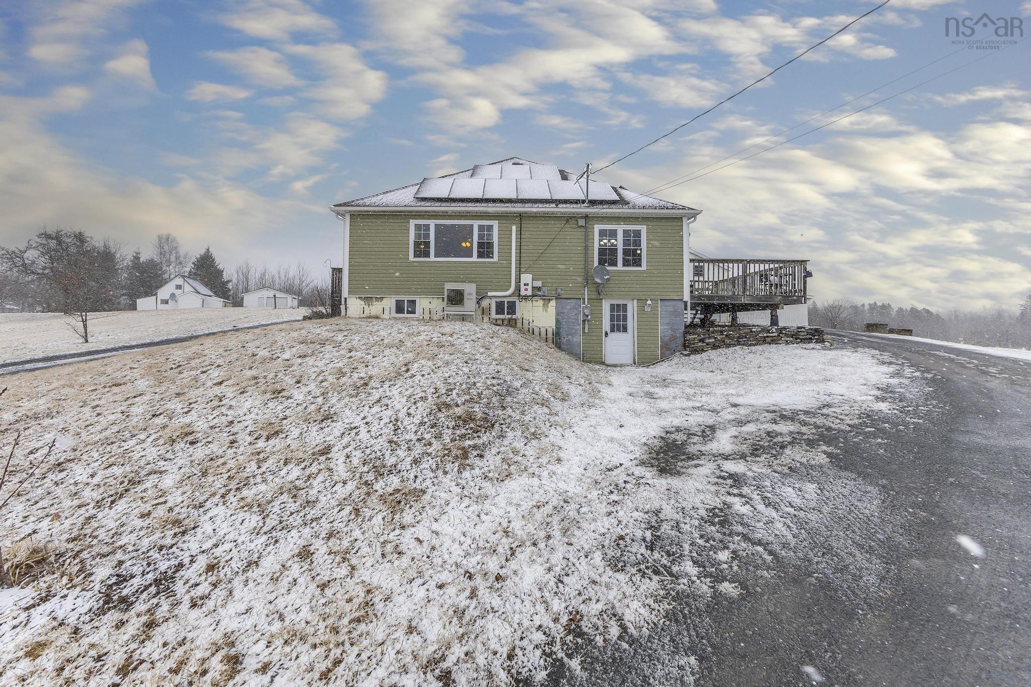$439,000.00: 6950 Highway 215, Bramber