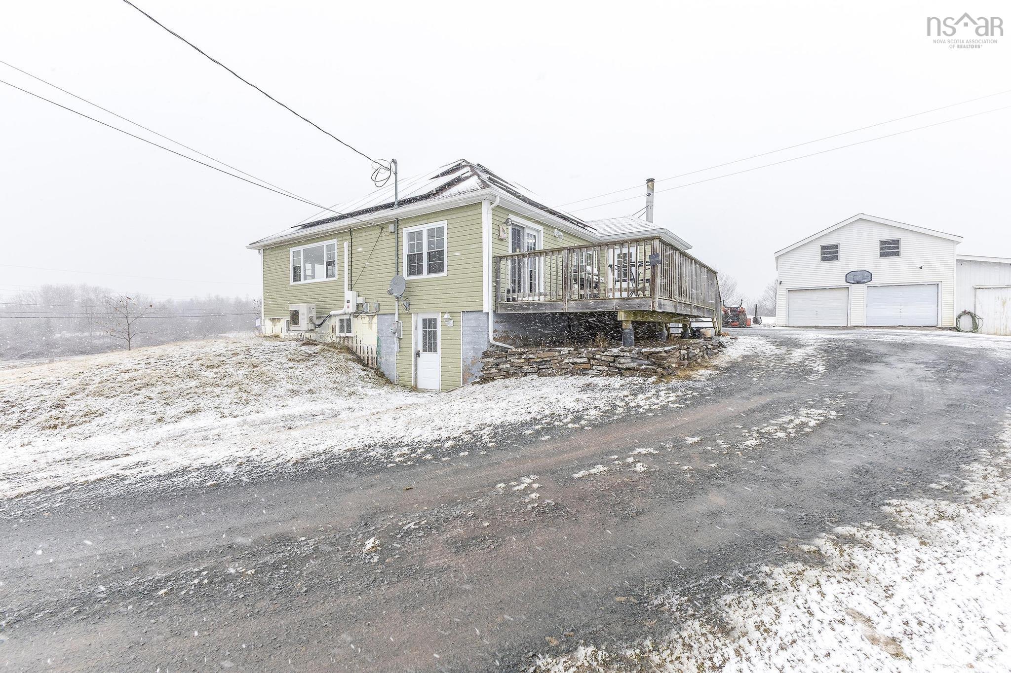 $439,000.00: 6950 Highway 215, Bramber