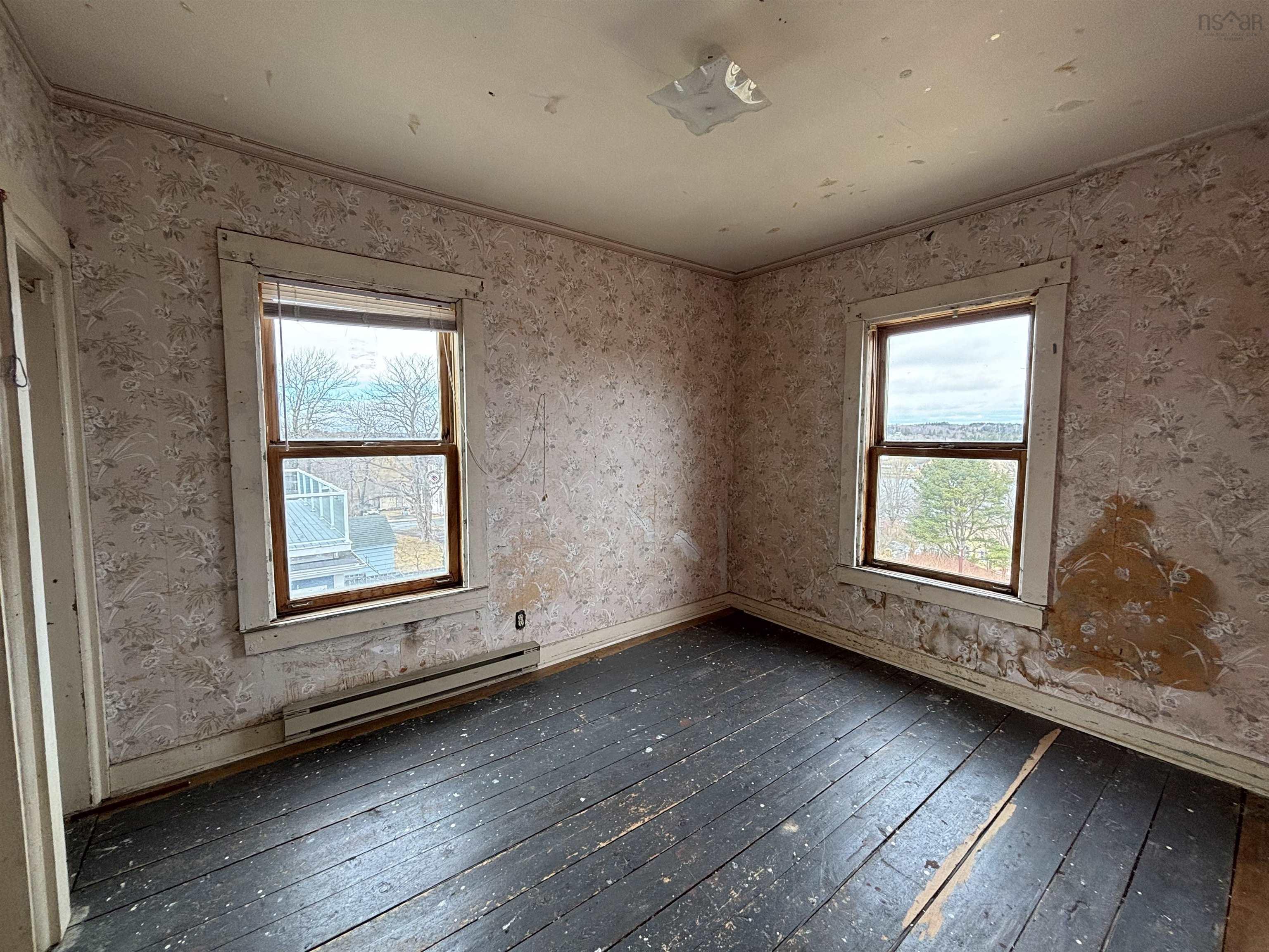 $375,000.00: 195 Lawrence Street, Lunenburg