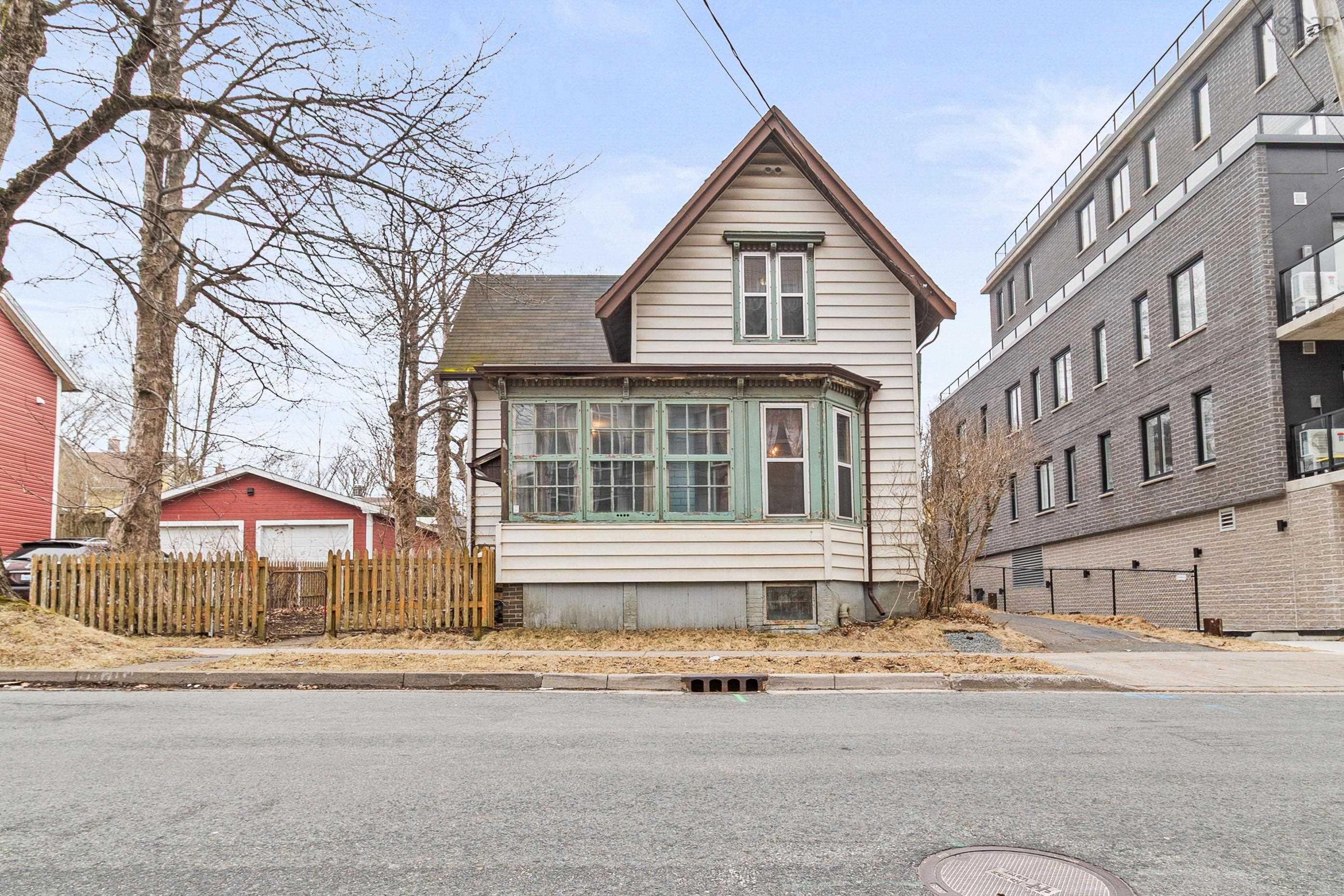 2746 Gladstone Street, Halifax, NS (MLS® 202505859)