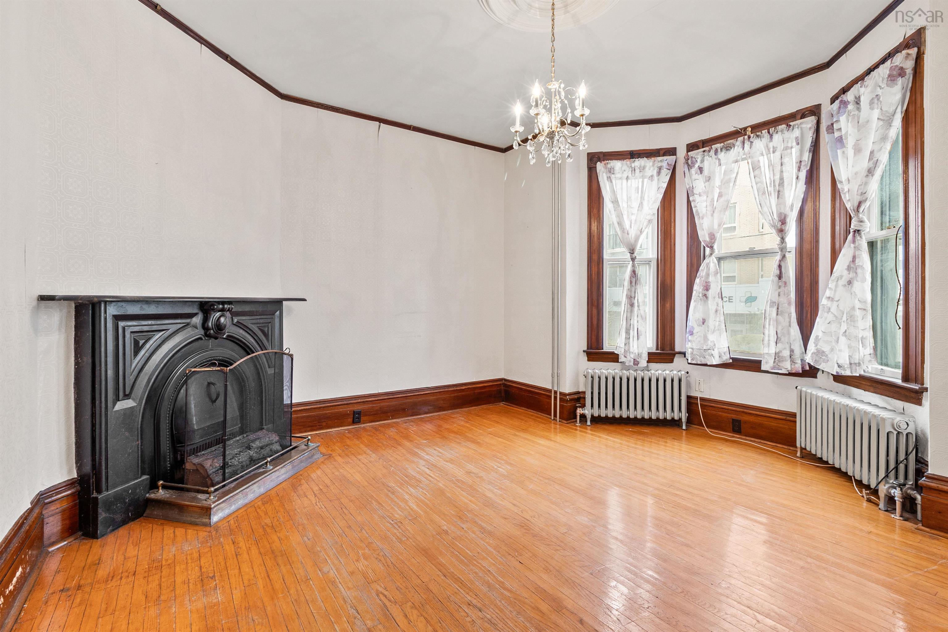 $850,000.00: 2746 Gladstone Street, Halifax