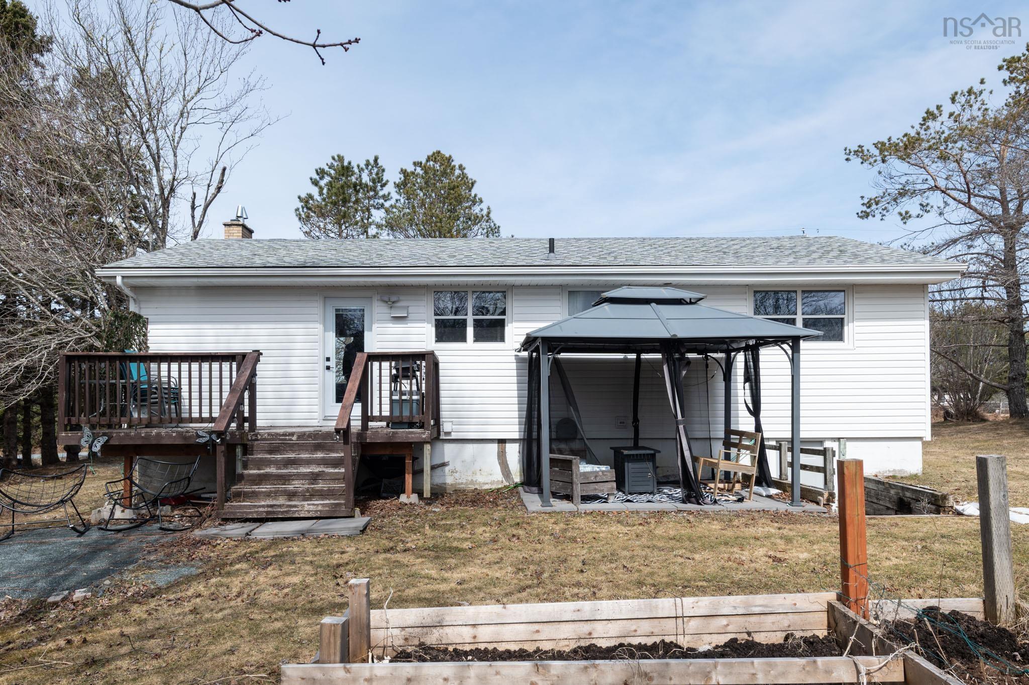 $484,900.00: 36 Meadowview Drive, Porters Lake