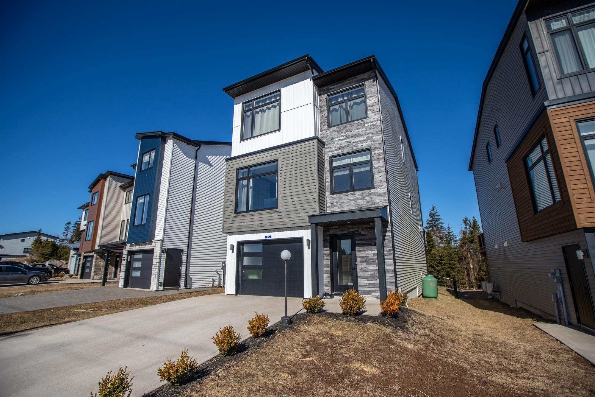 $769,900.00: 35 Amalfi Way, Timberlea