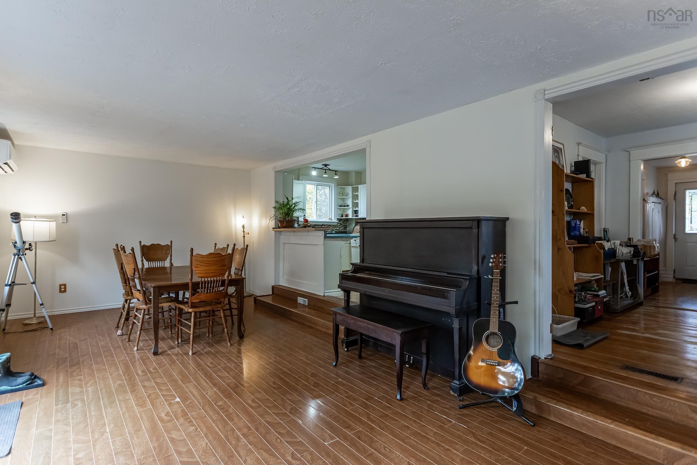 $334,900.00: 8518 Highway 201, Nictaux