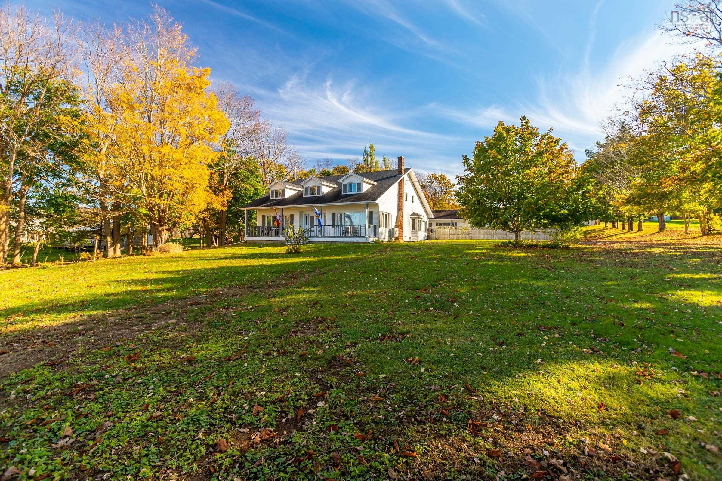 $650,000.00: 428 Highway 1, Deep Brook