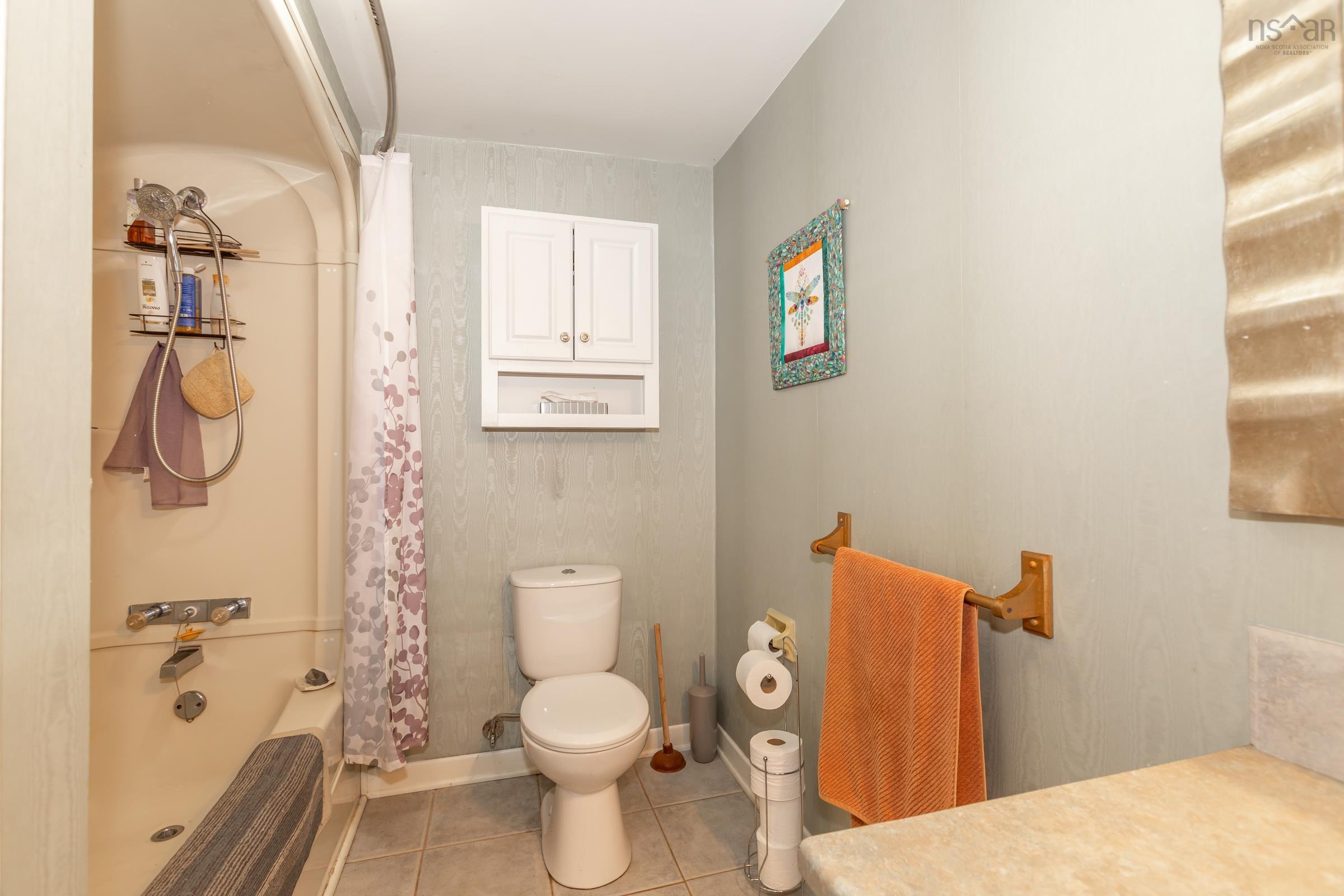$650,000.00: 428 Highway 1, Deep Brook