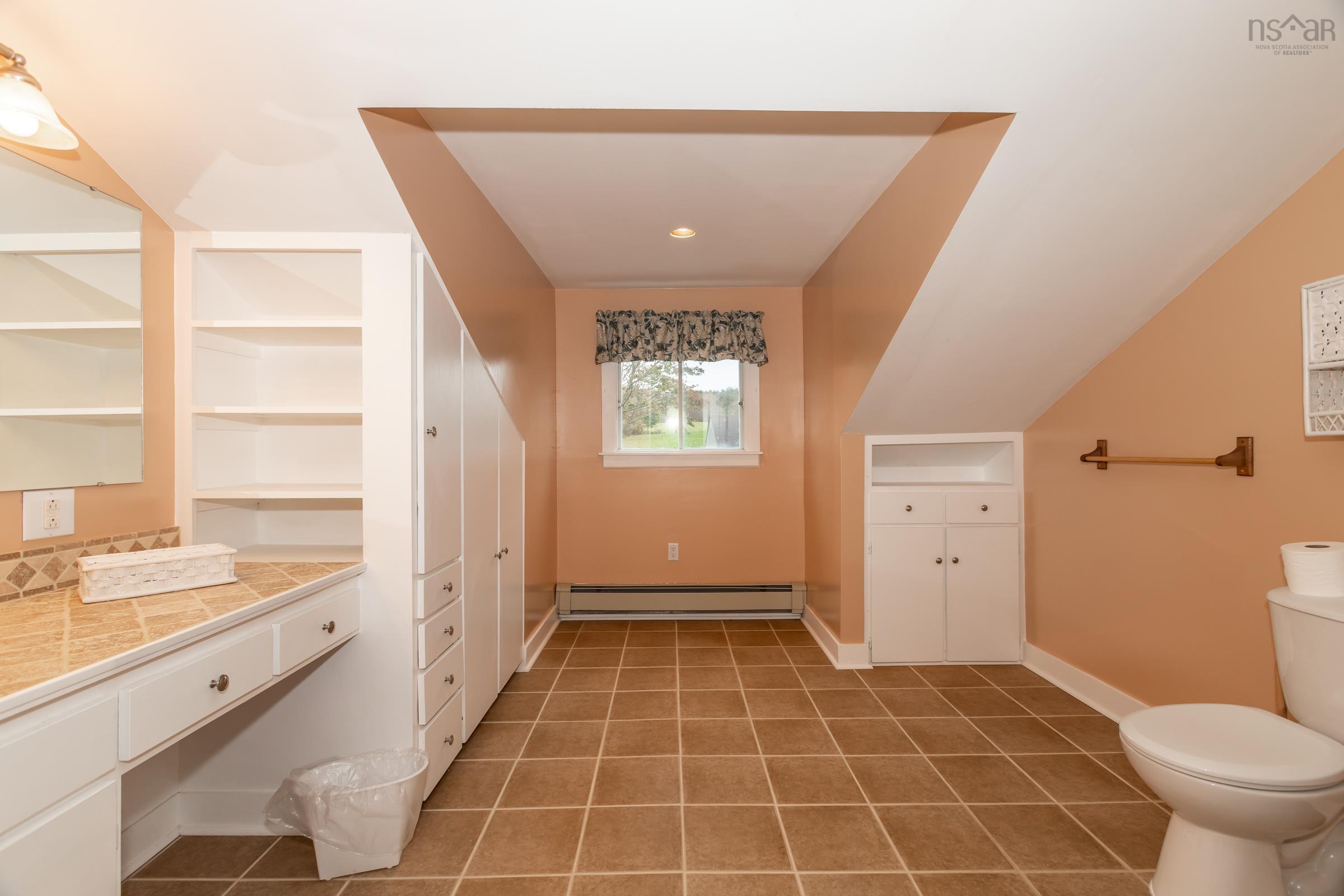 $650,000.00: 428 Highway 1, Deep Brook