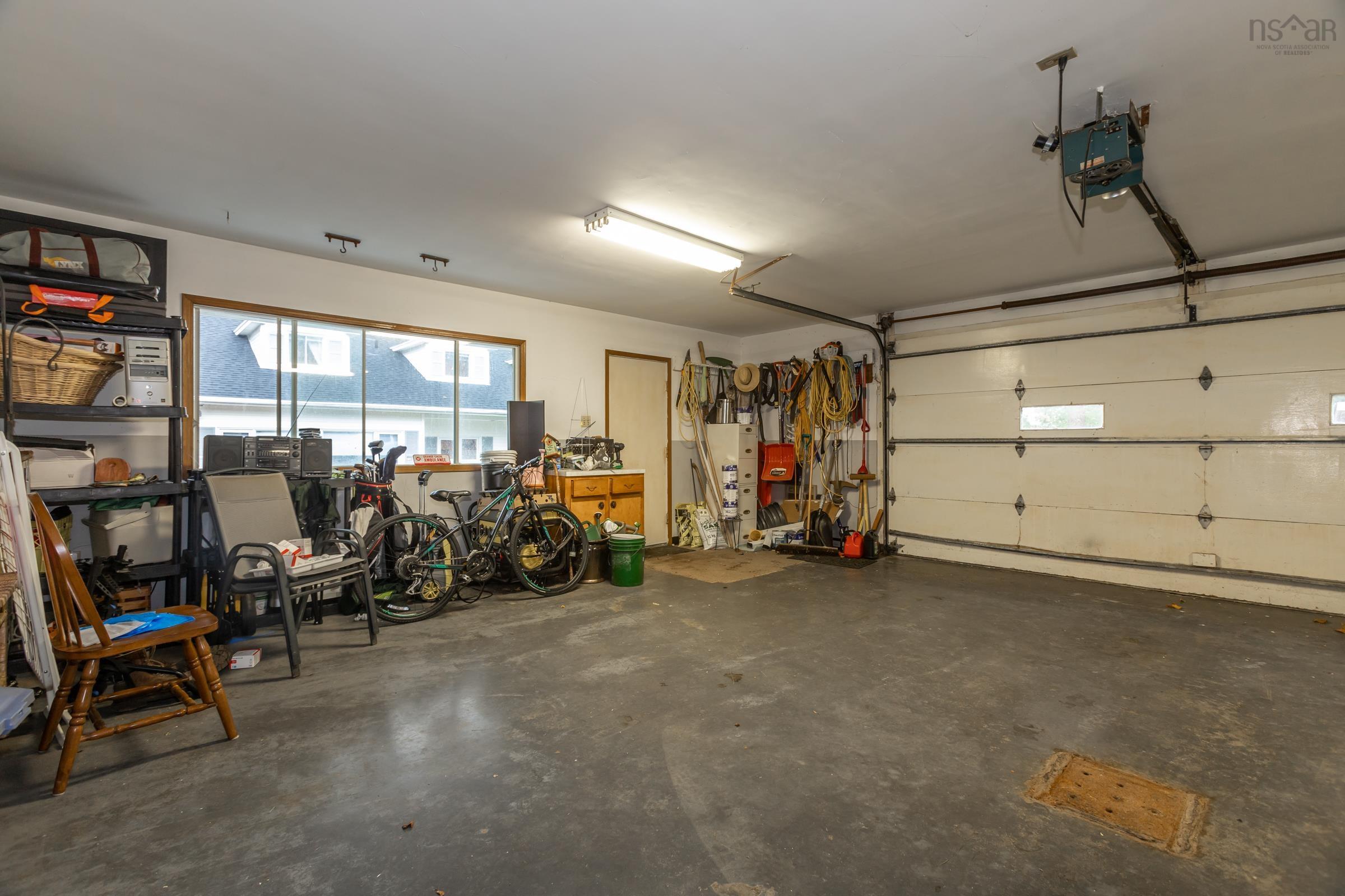 $650,000.00: 428 Highway 1, Deep Brook