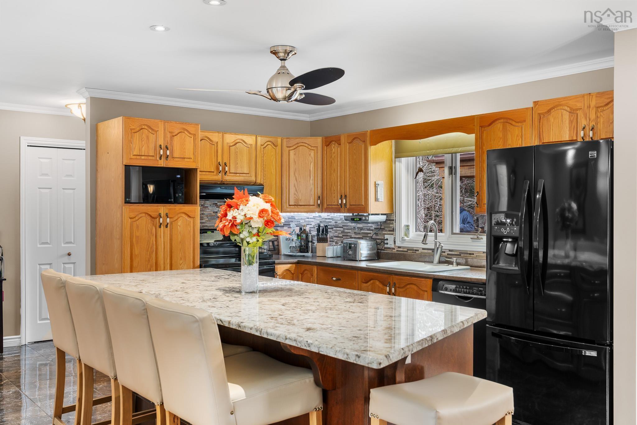 $694,900.00: 8 Cumberland Way, Windsor Junction