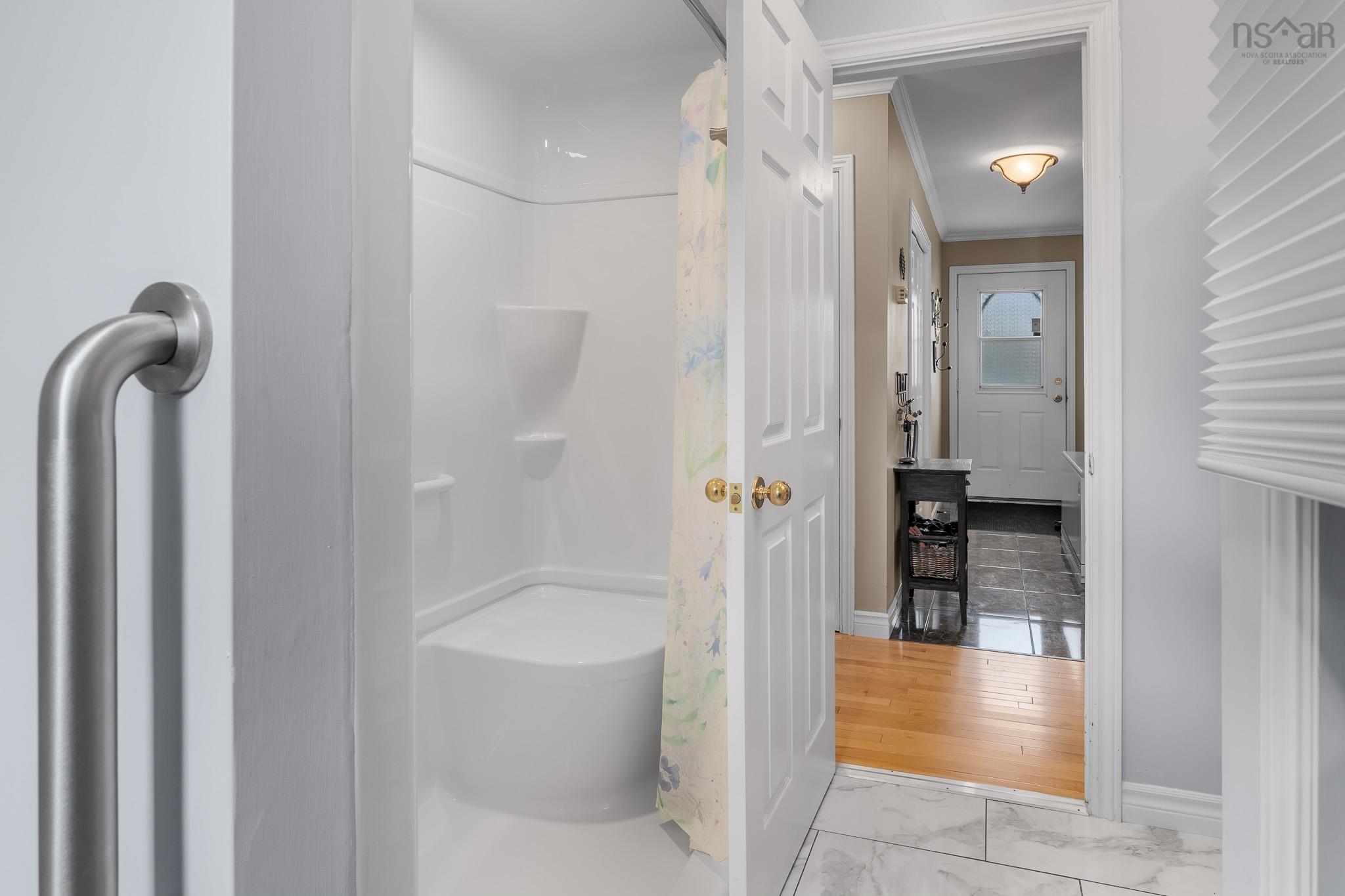 $694,900.00: 8 Cumberland Way, Windsor Junction