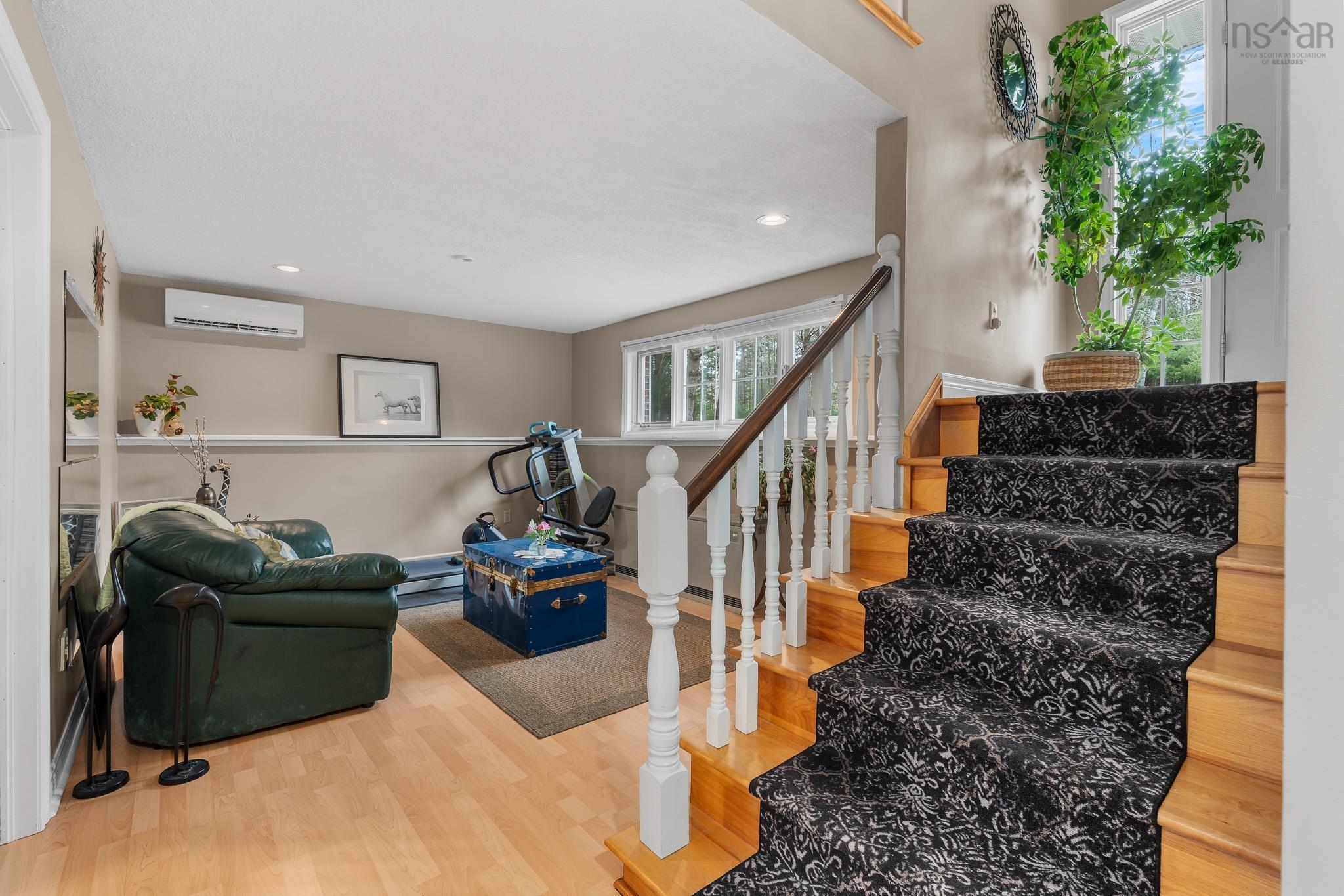$694,900.00: 8 Cumberland Way, Windsor Junction