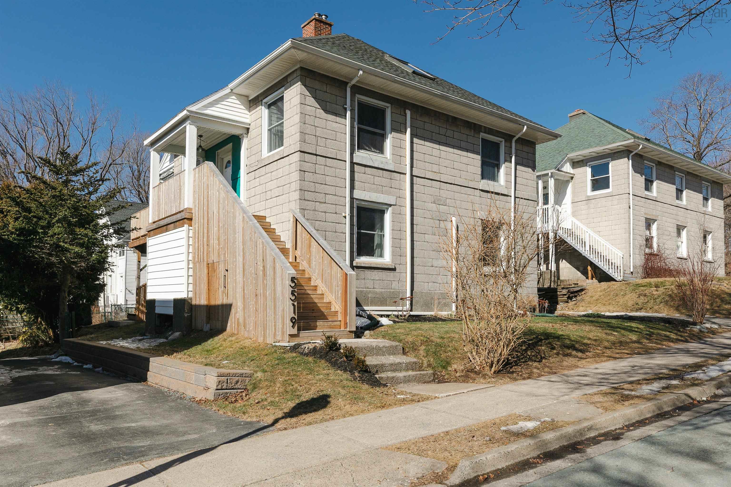 $949,500.00: 5515-5519 Hennessey Place, Halifax