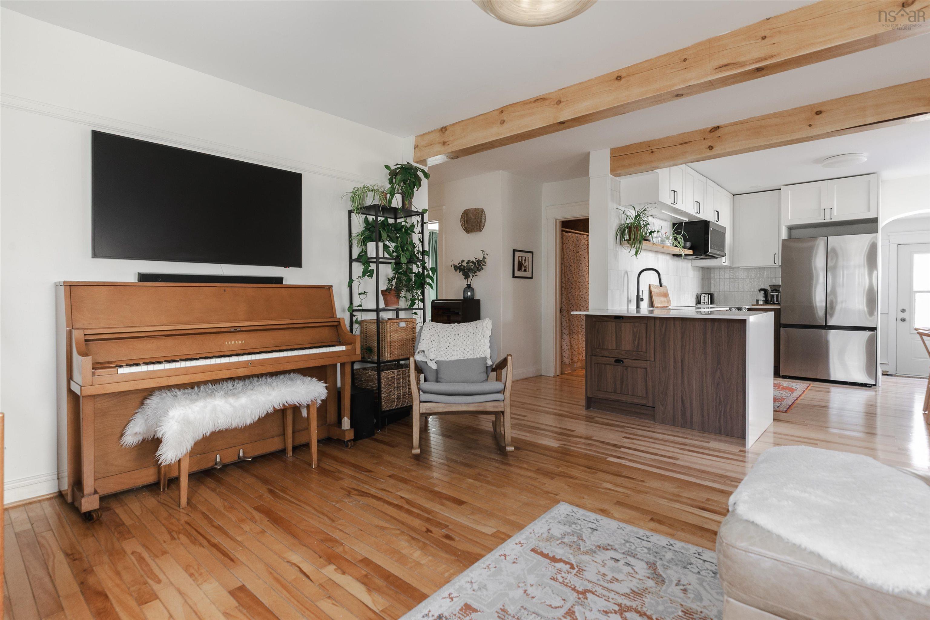 $949,500.00: 5515-5519 Hennessey Place, Halifax