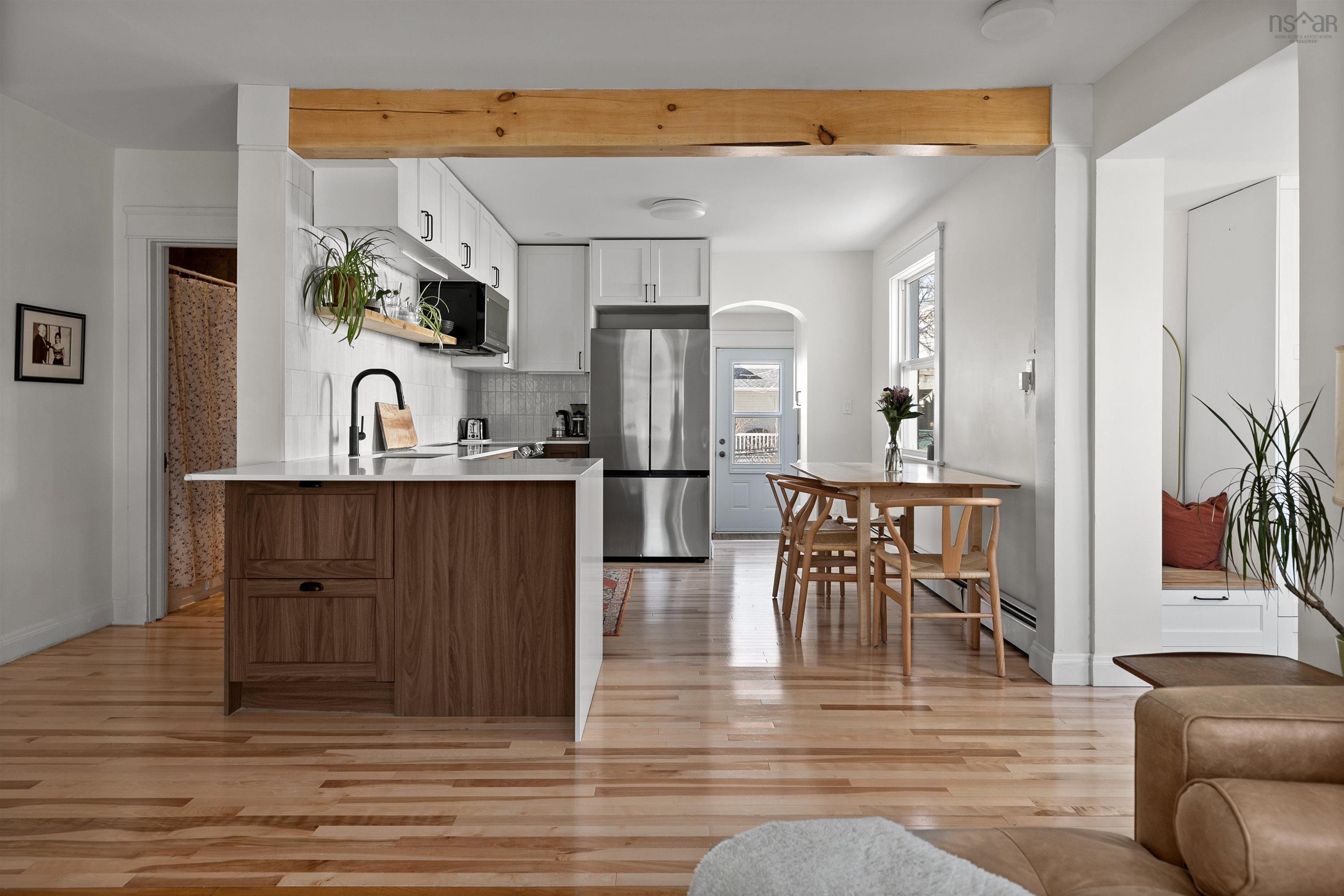 $949,500.00: 5515-5519 Hennessey Place, Halifax