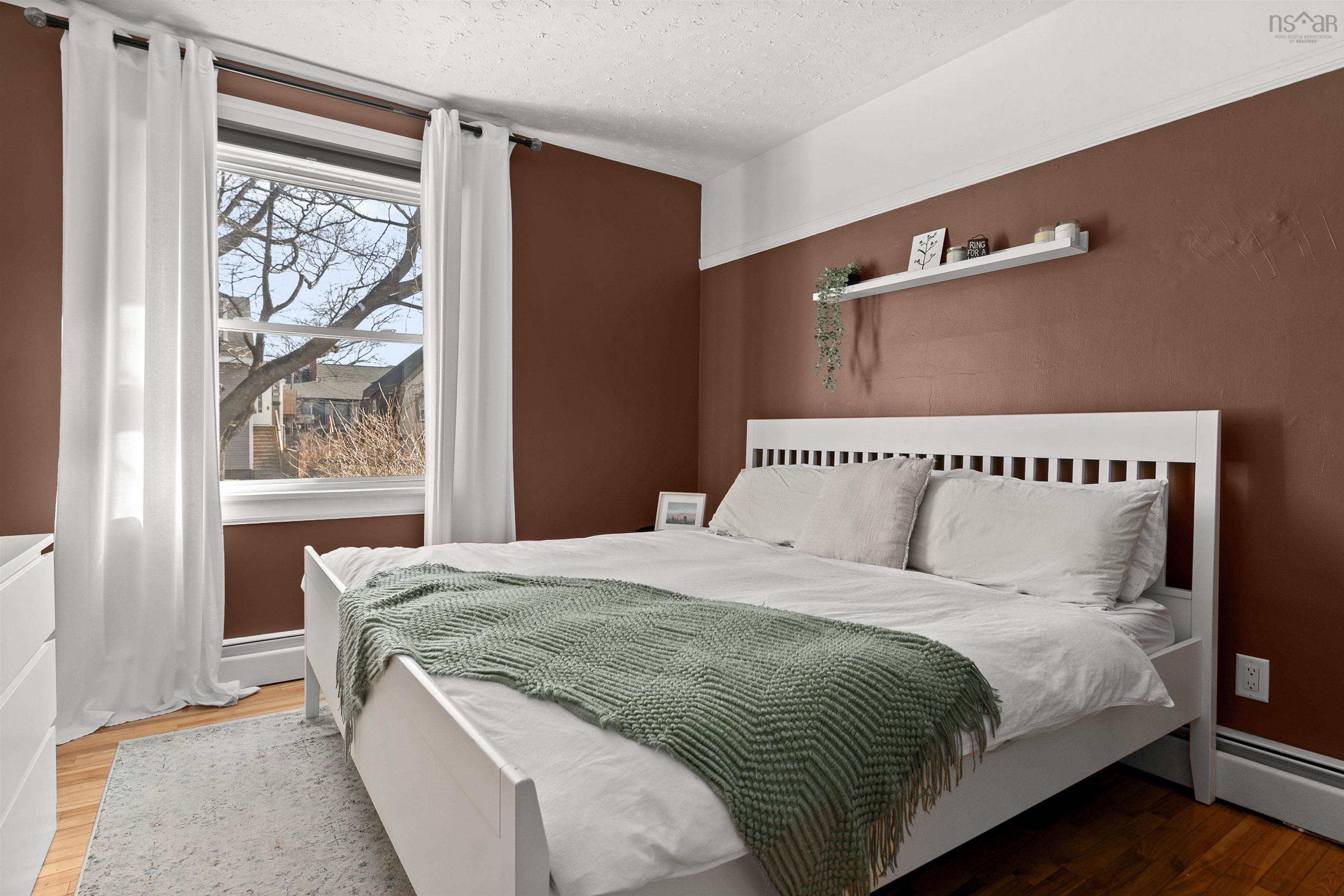 $949,500.00: 5515-5519 Hennessey Place, Halifax