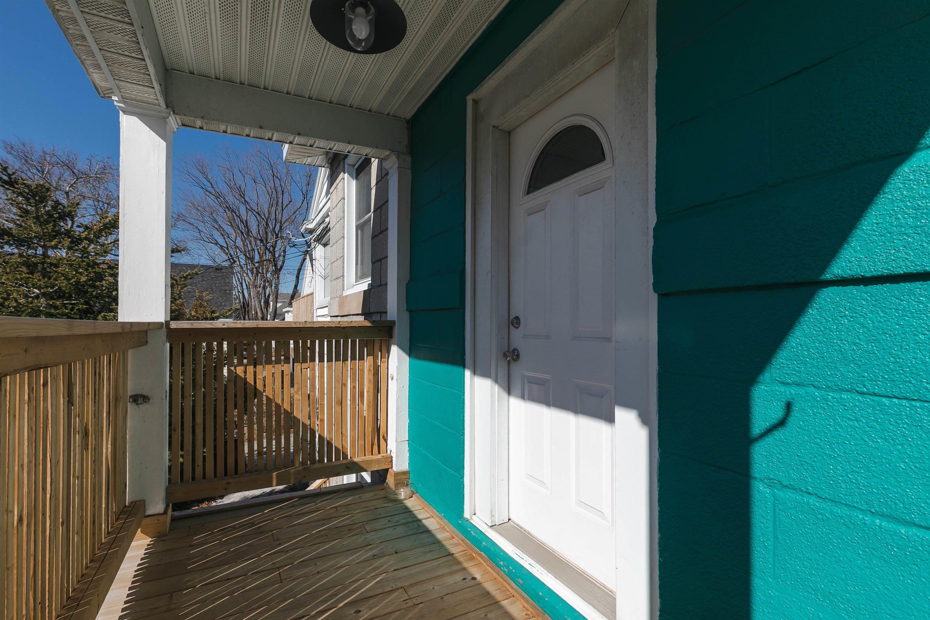 $949,500.00: 5515-5519 Hennessey Place, Halifax