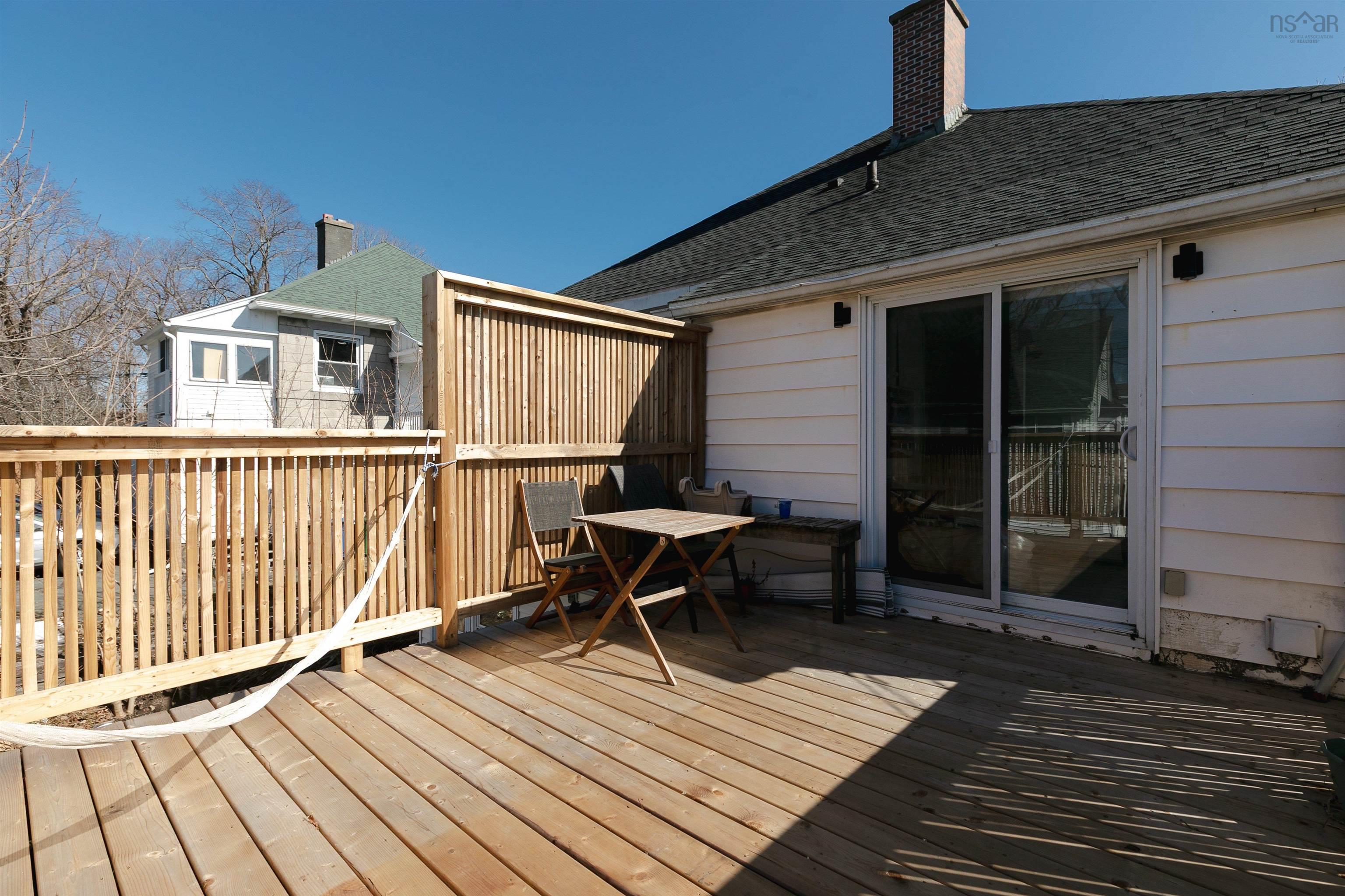 $949,500.00: 5515-5519 Hennessey Place, Halifax