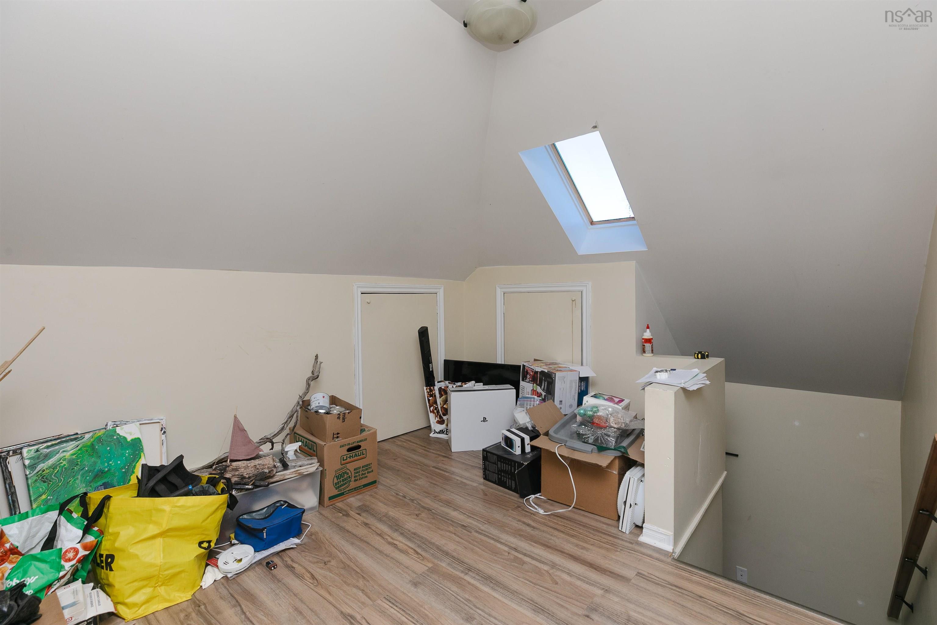 $949,500.00: 5515-5519 Hennessey Place, Halifax