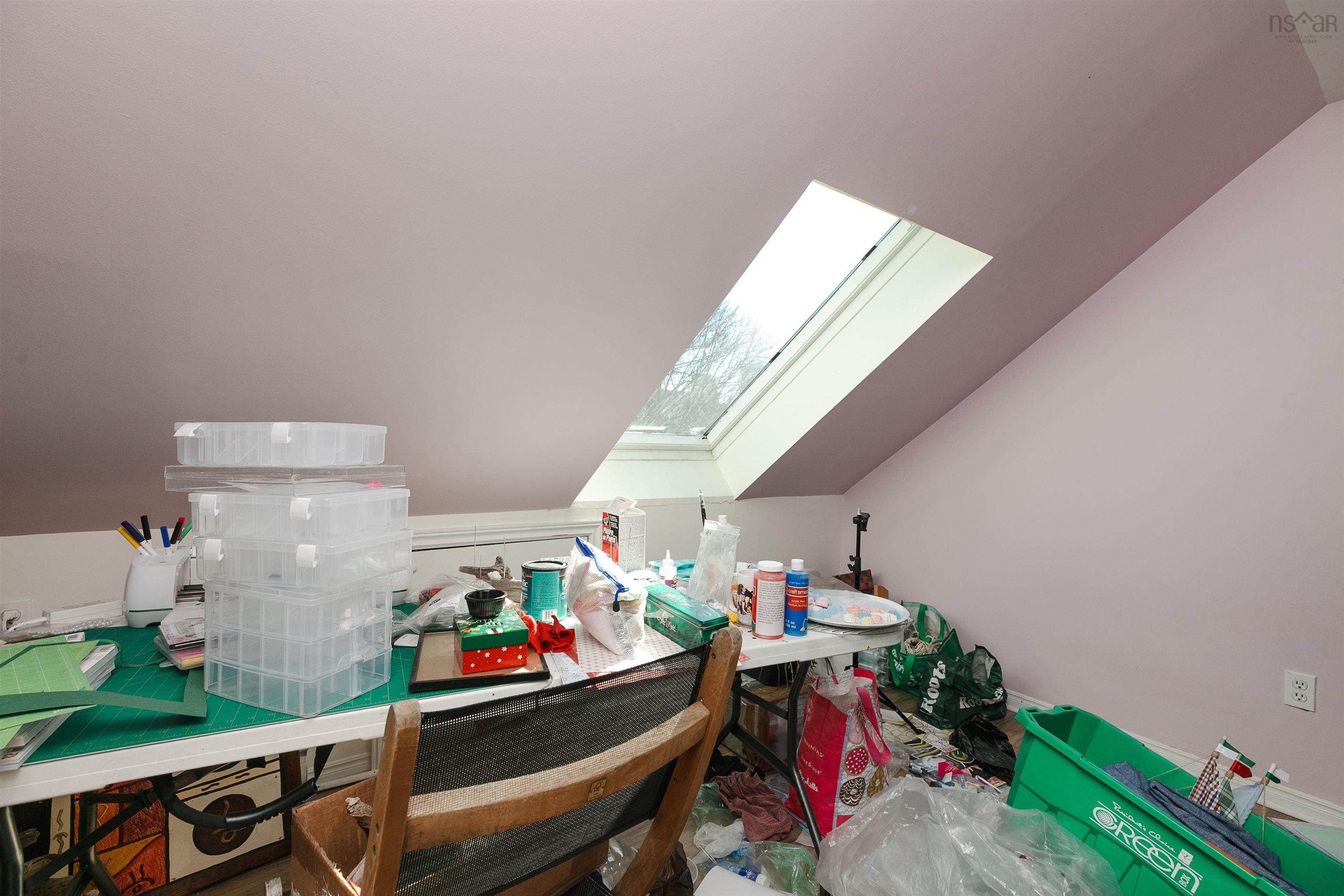 $949,500.00: 5515-5519 Hennessey Place, Halifax