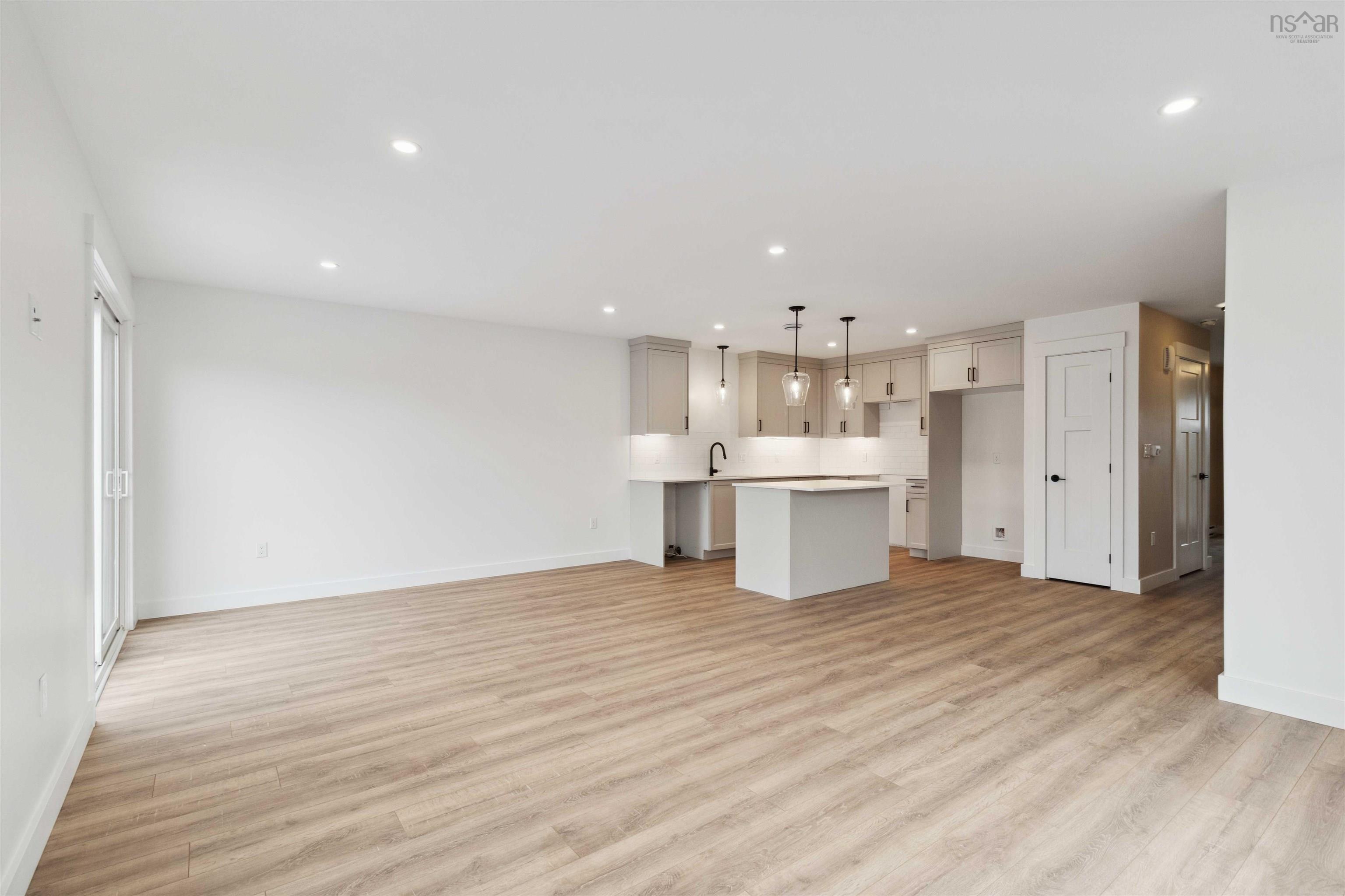 $519,900.00: 6 Sherwood, Enfield