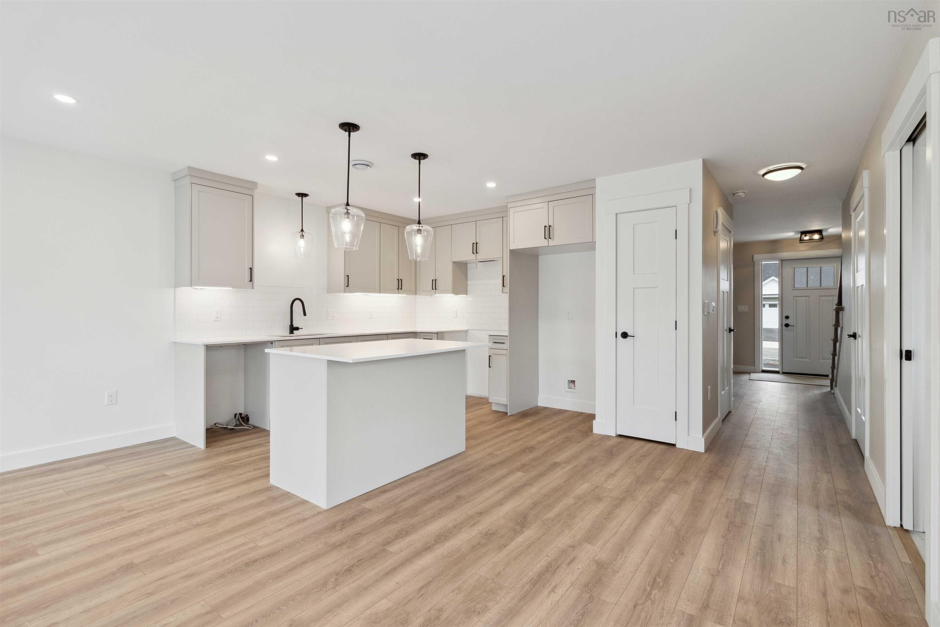 $519,900.00: 6 Sherwood, Enfield