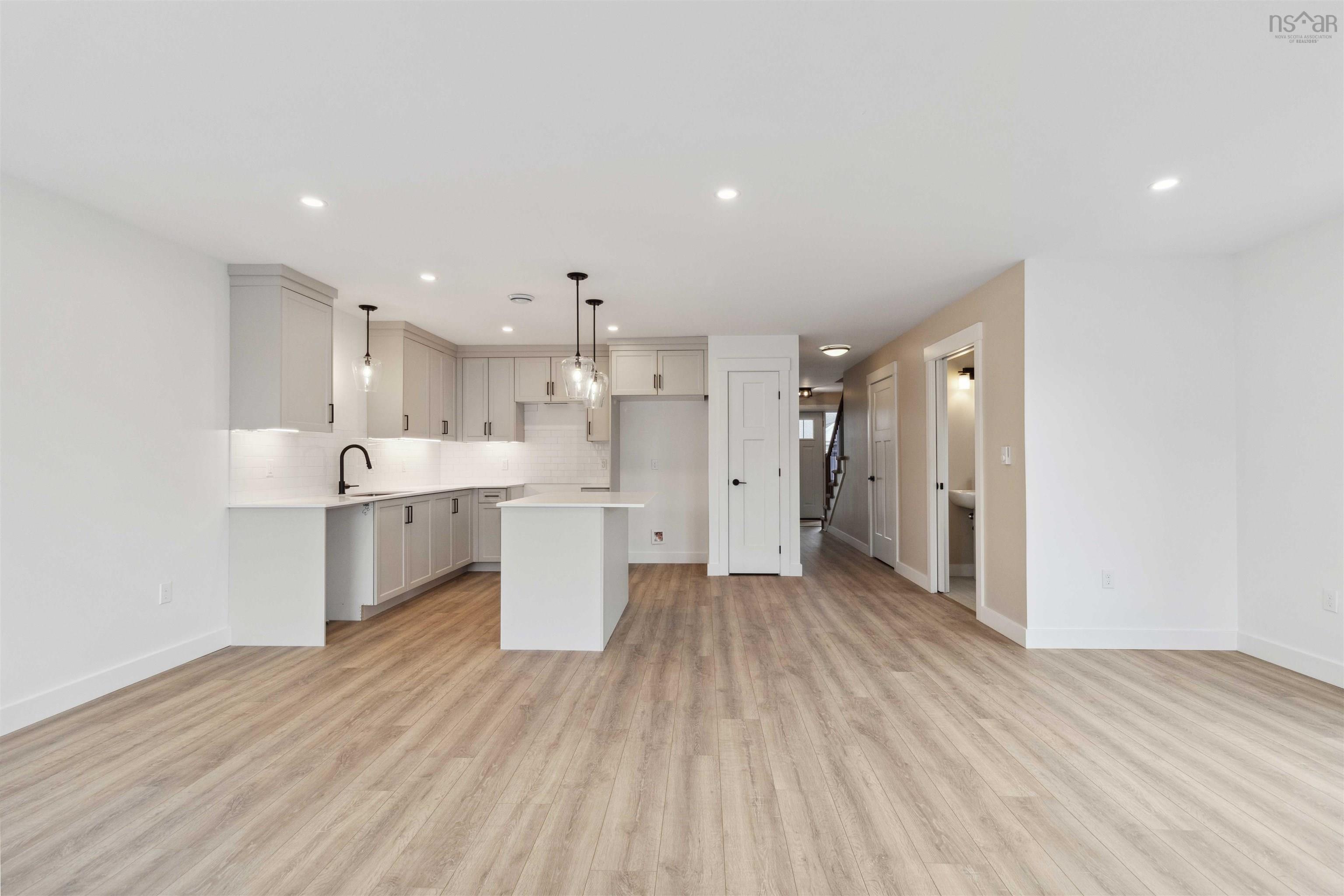 $519,900.00: 6 Sherwood, Enfield