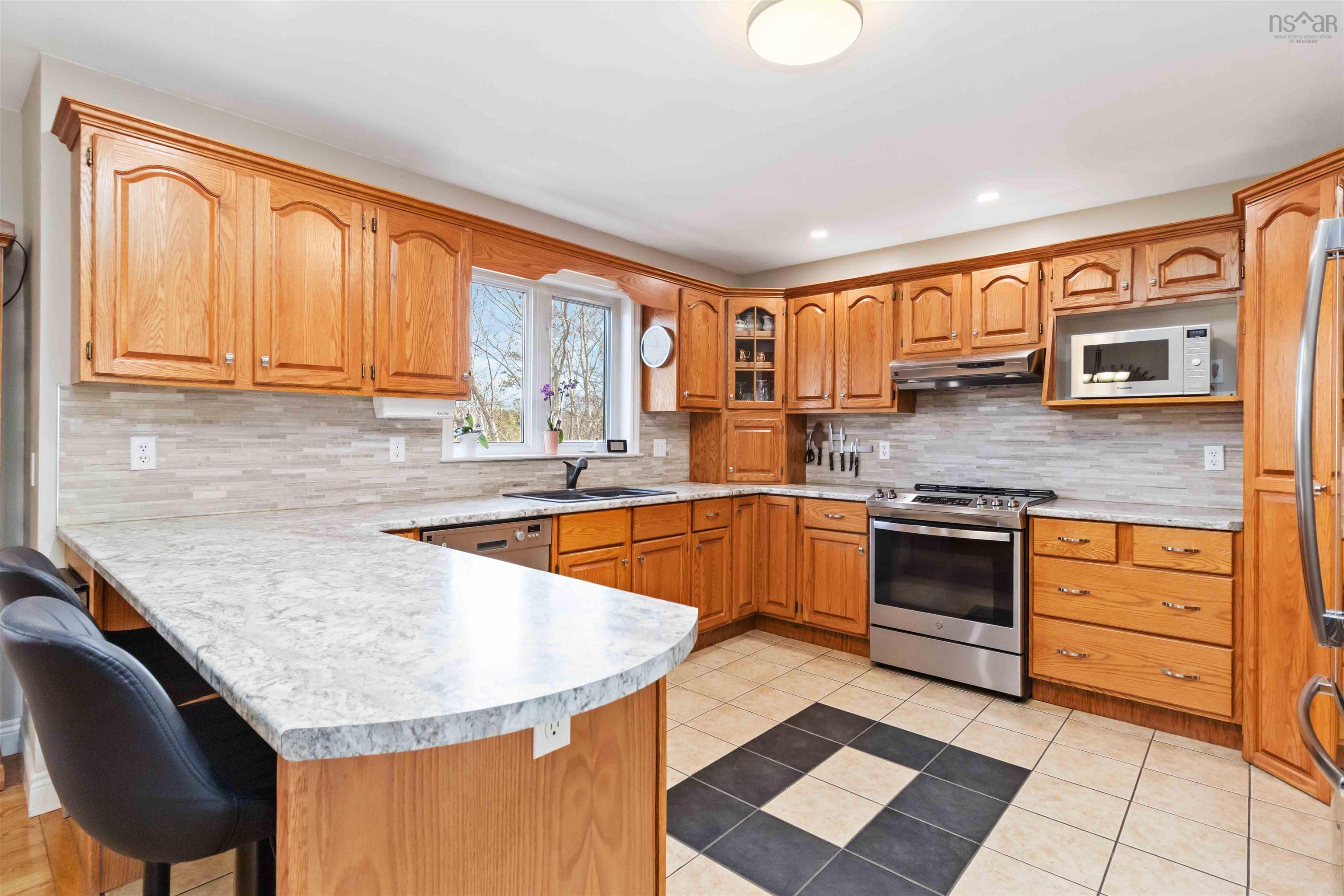 $629,000.00: 32 Hillview Drive, Dartmouth