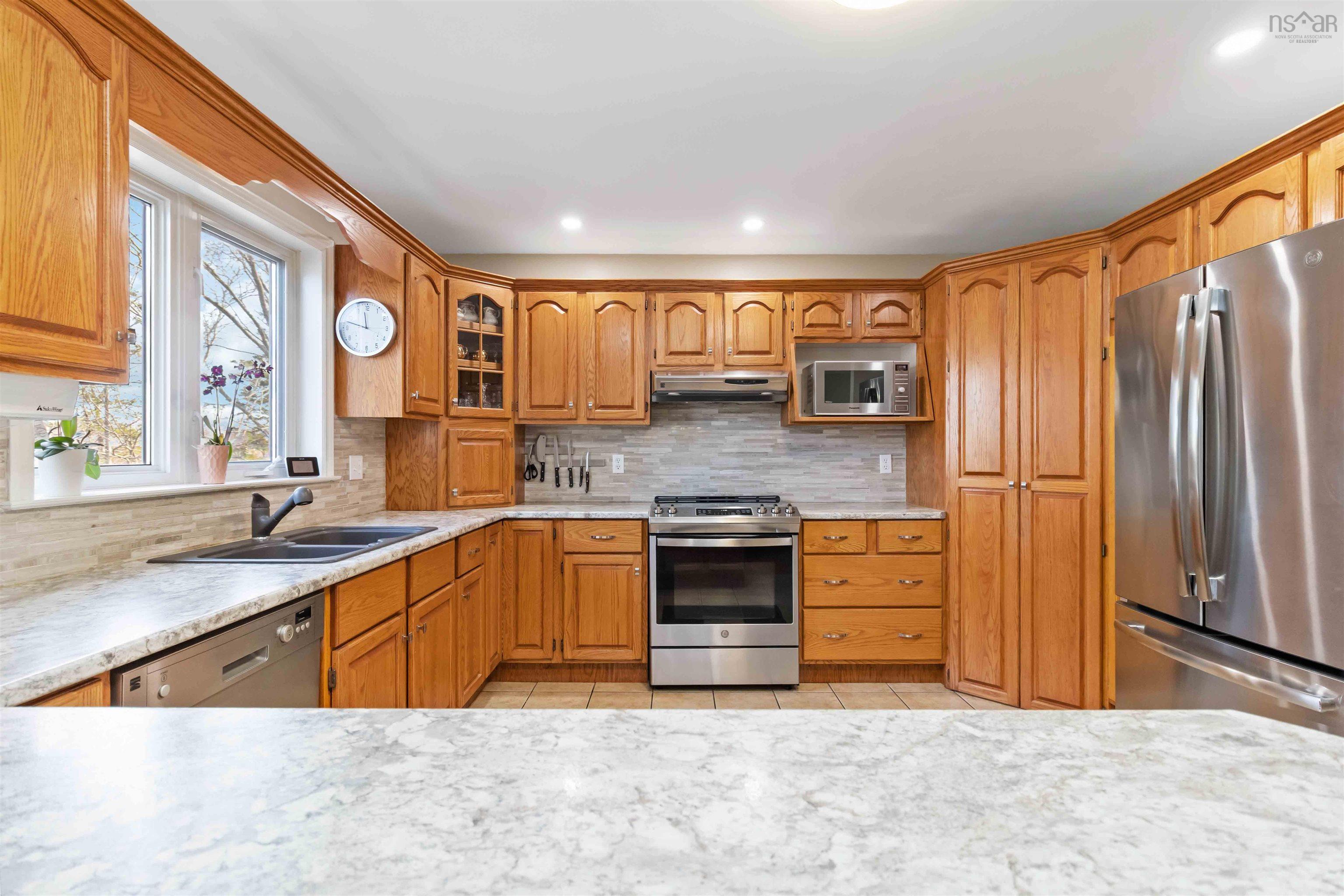 $629,000.00: 32 Hillview Drive, Dartmouth