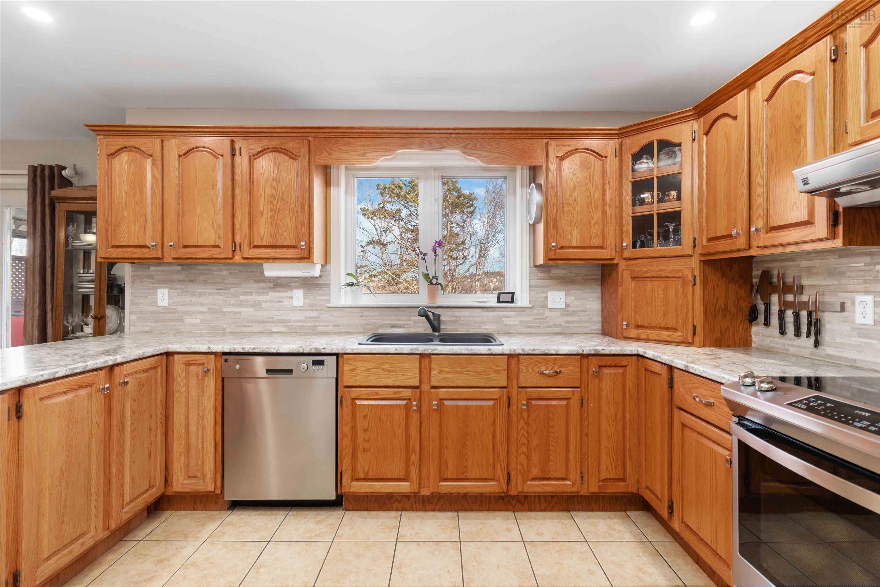 $629,000.00: 32 Hillview Drive, Dartmouth