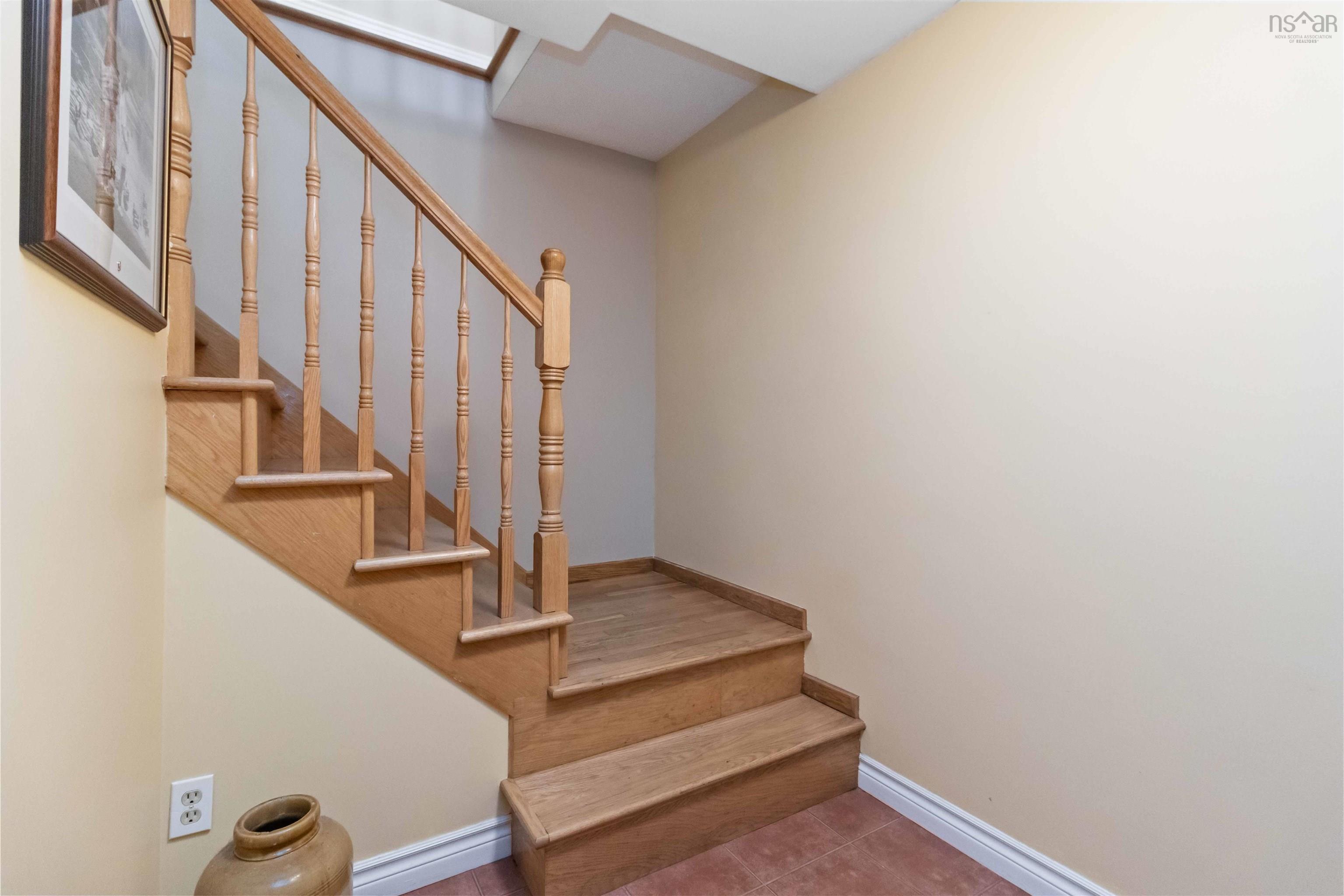 $629,000.00: 32 Hillview Drive, Dartmouth